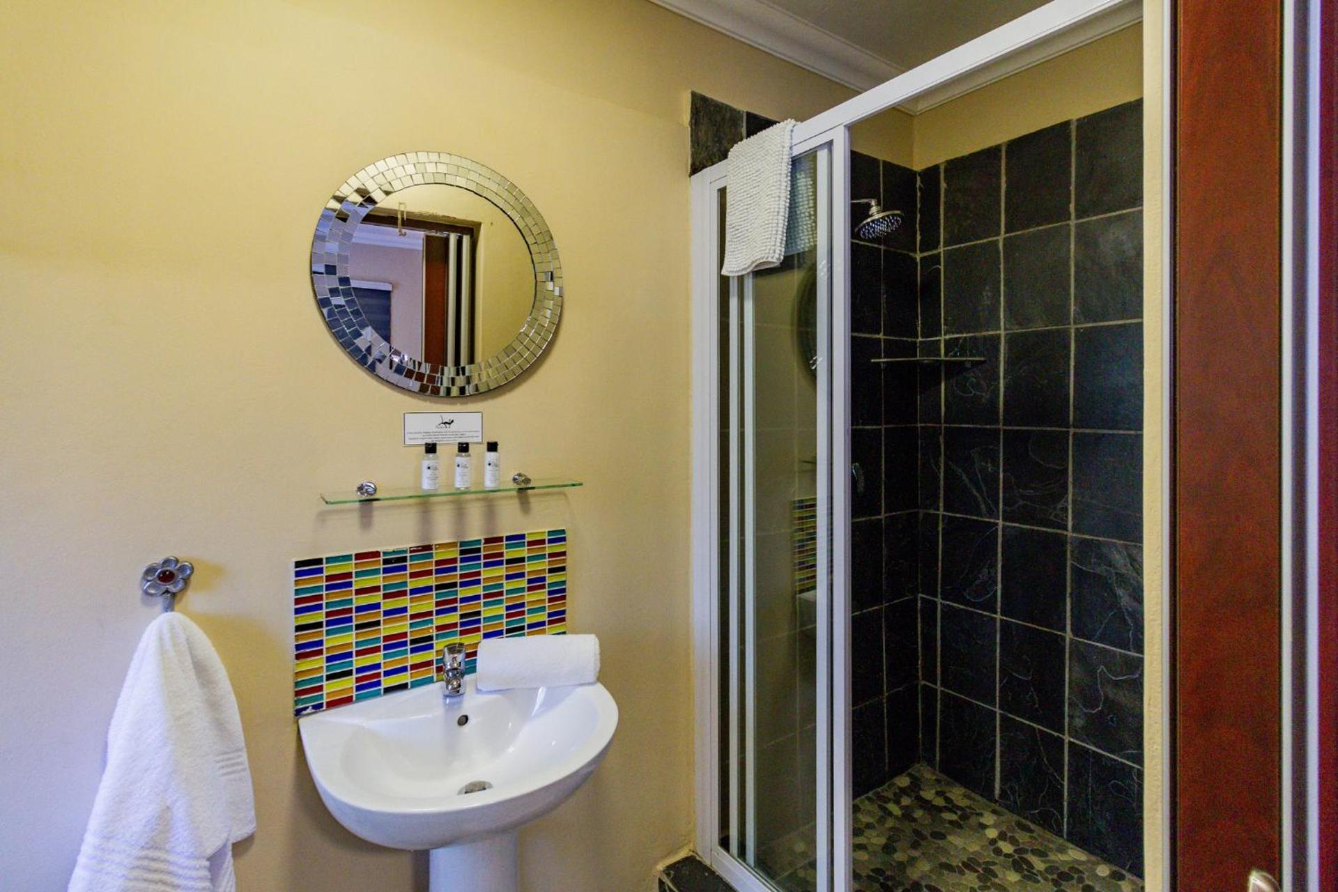 Pumleni Guesthouse - Photo 41