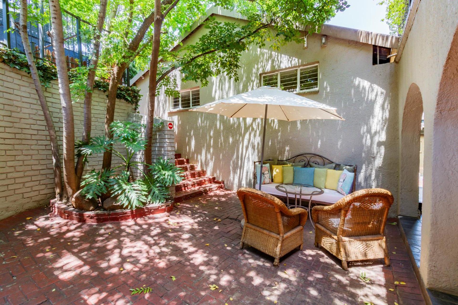 Pumleni Guesthouse - Photo 45