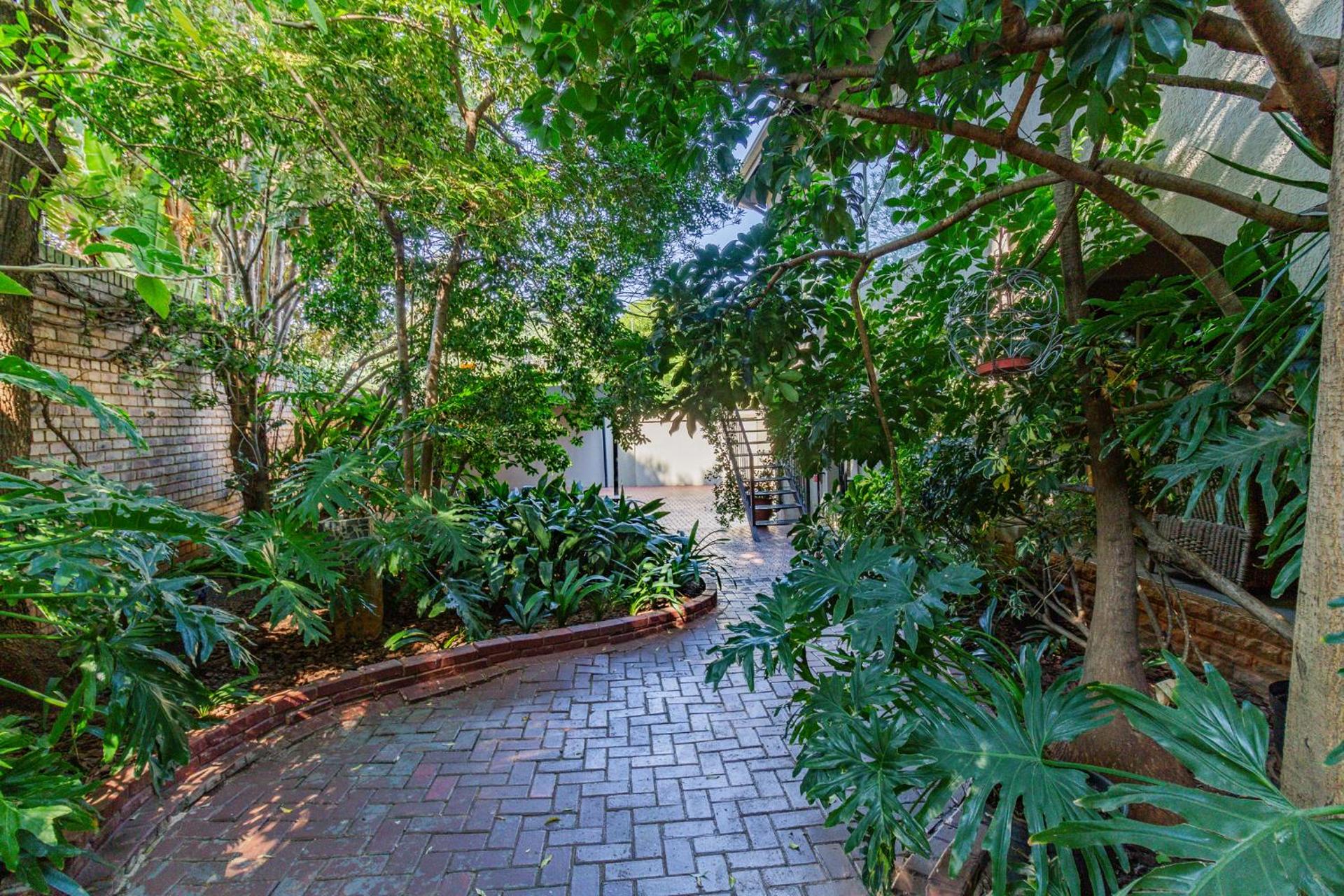 Pumleni Guesthouse - Photo 30