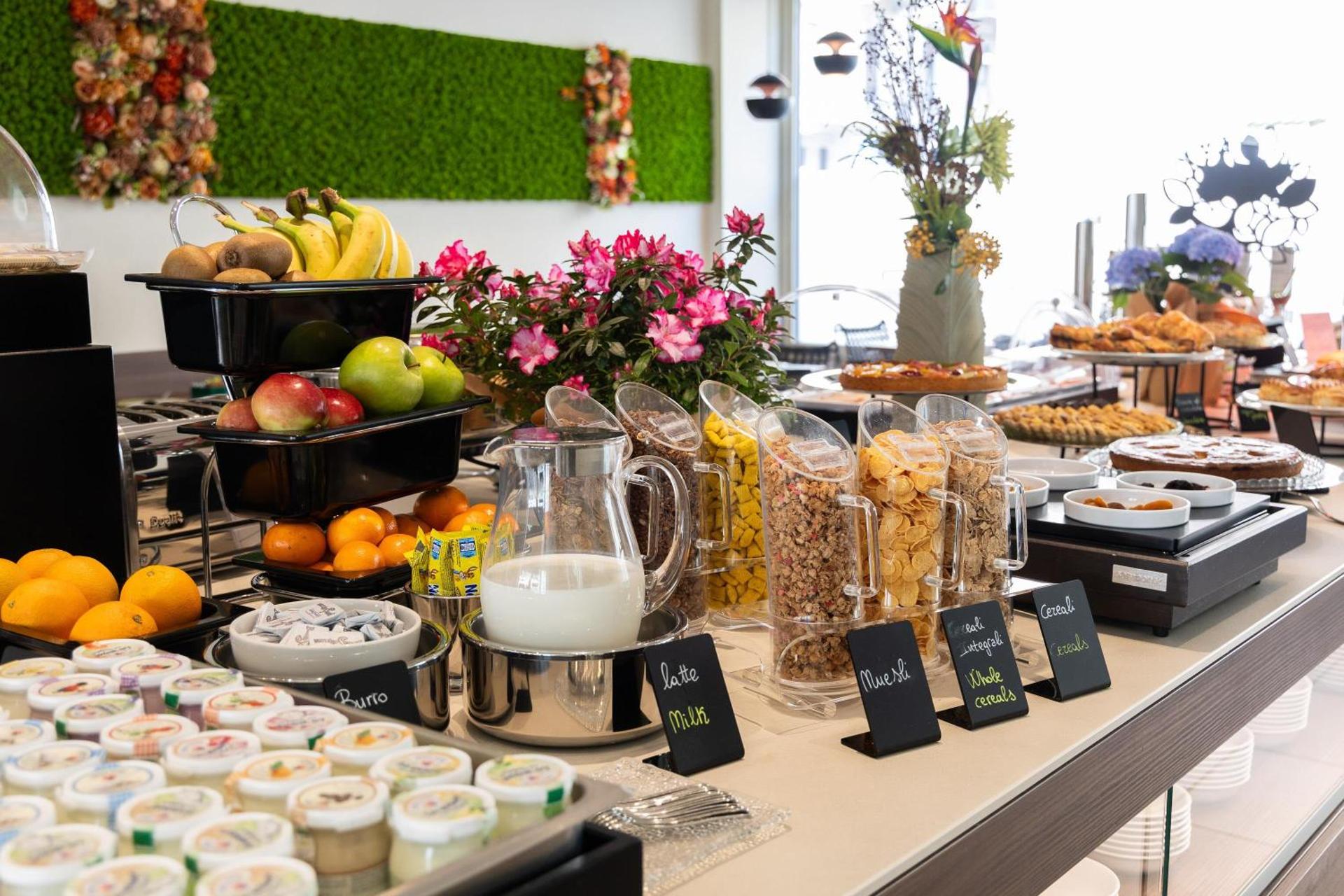 Best Western Hotel Luxor - Photo 107