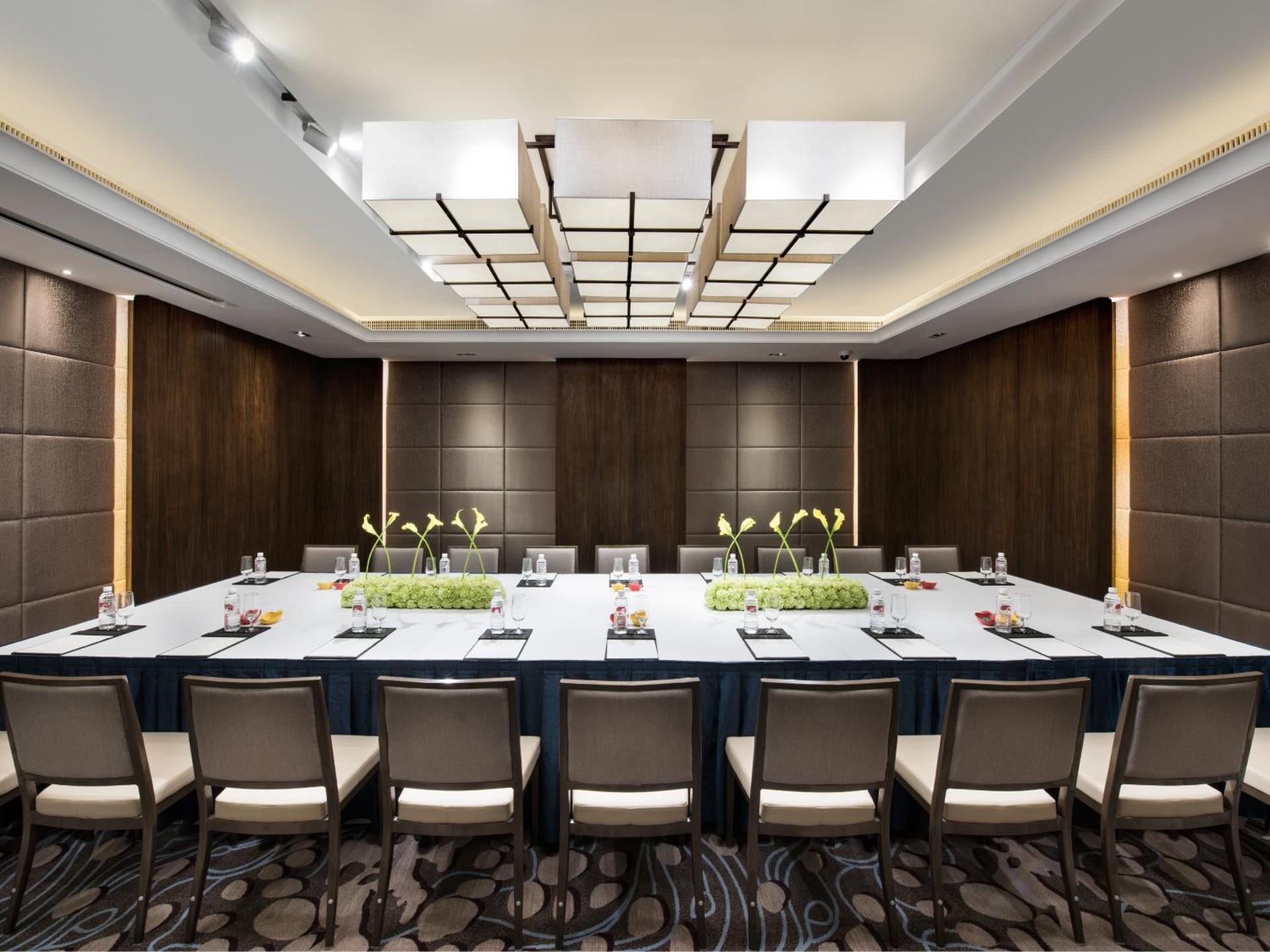 White Swan Hotel - Photo 53