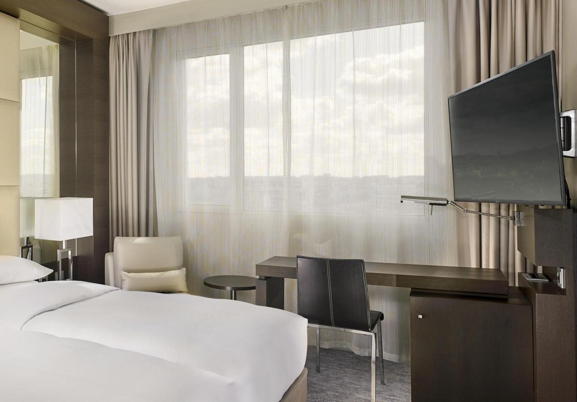 Hyatt Regency Paris Etoile - Photo 38