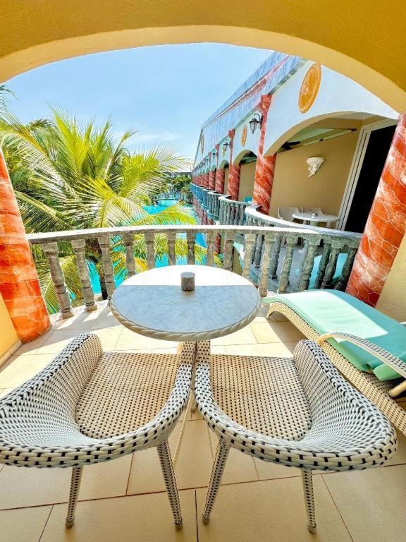 Roman Empire Panglao Boutique Resort - Photo 7