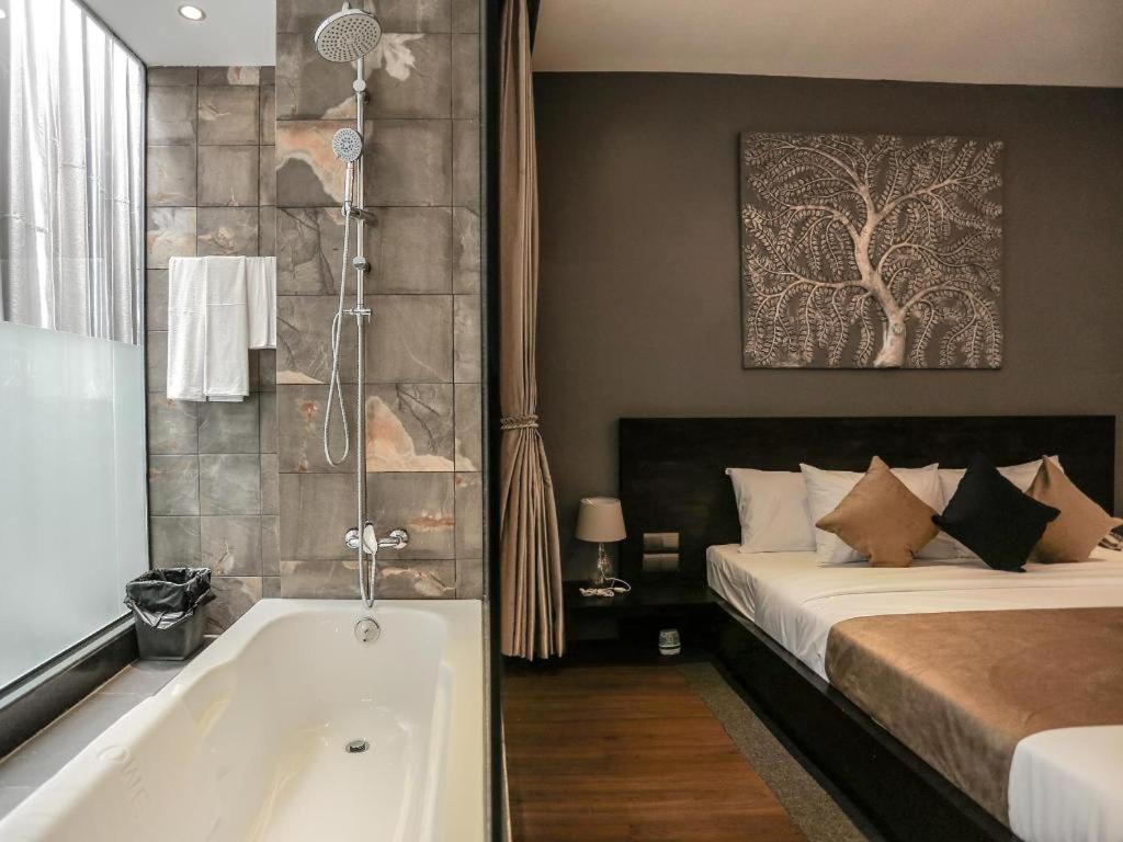 De Art Hotel - Photo 67