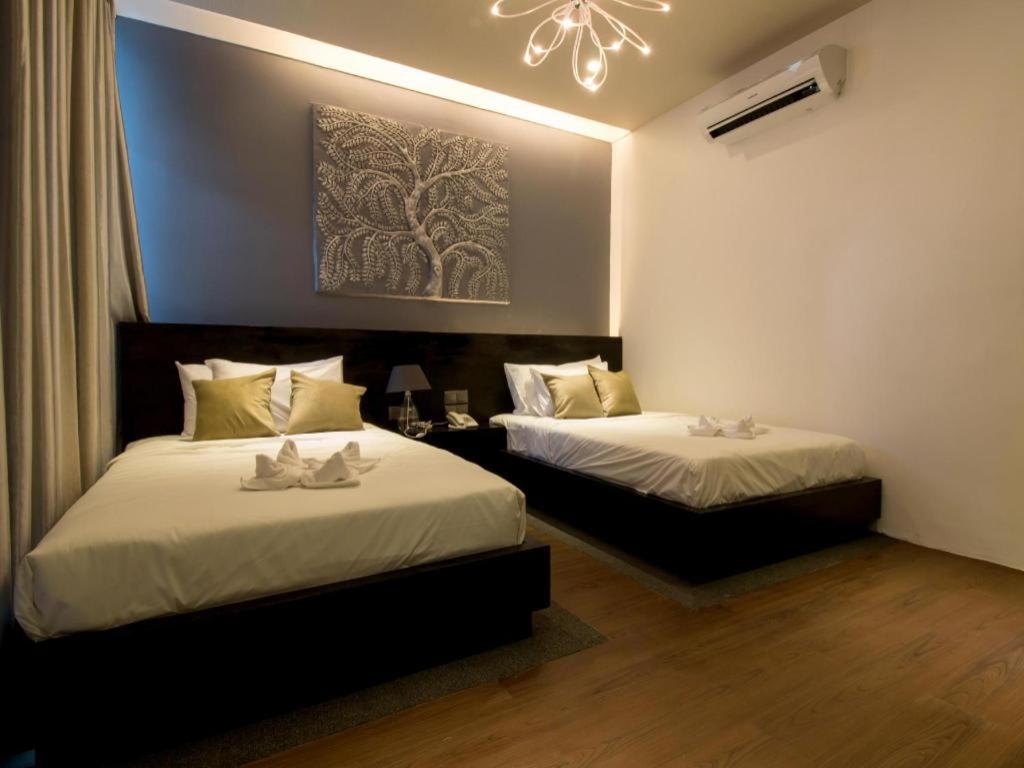 De Art Hotel - Photo 76