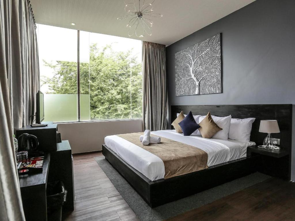 De Art Hotel - Photo 78