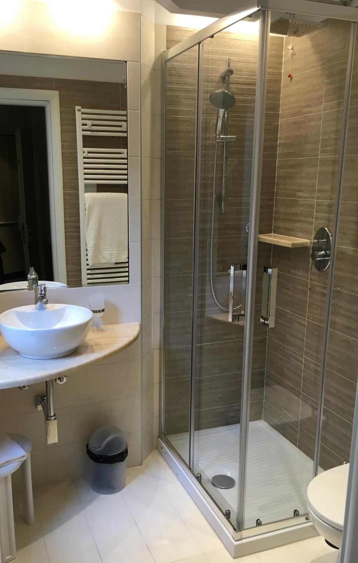 Hotel Flora - Photo 67