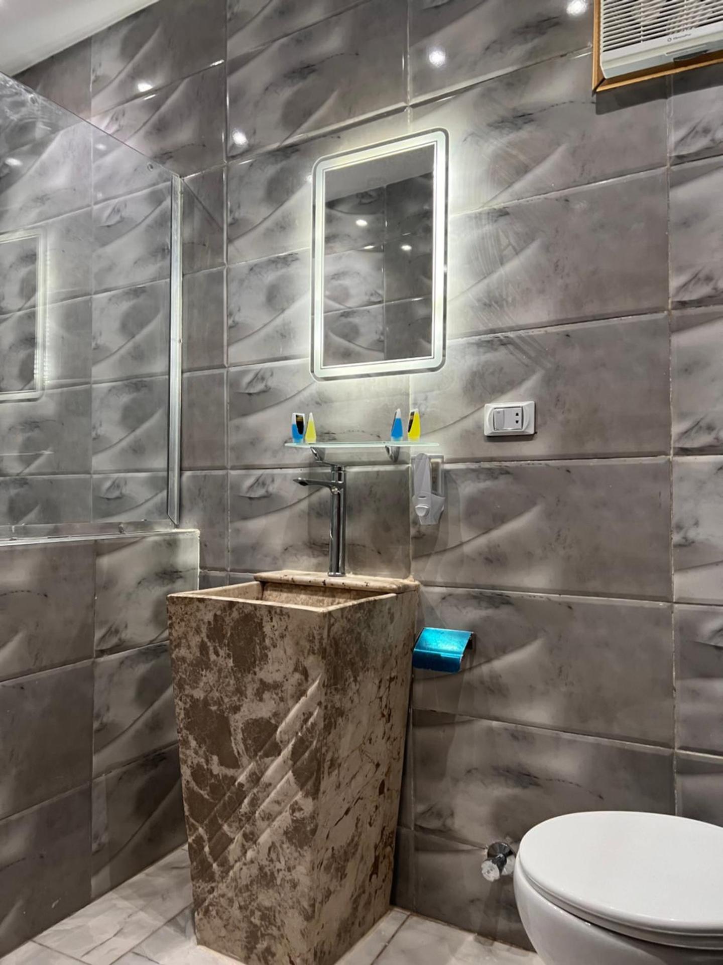 Linda Pyramids view - Photo 78