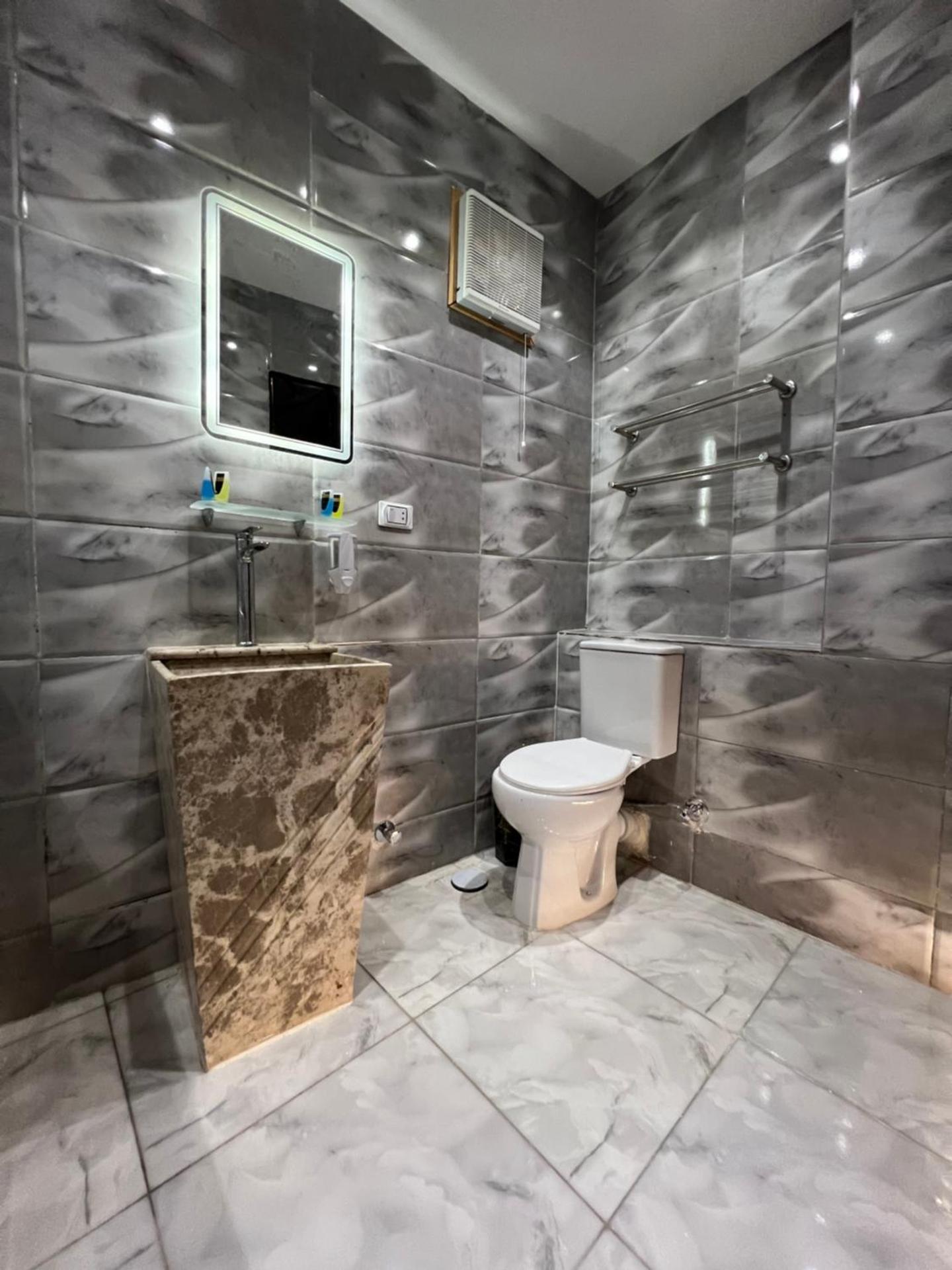 Linda Pyramids view - Photo 80