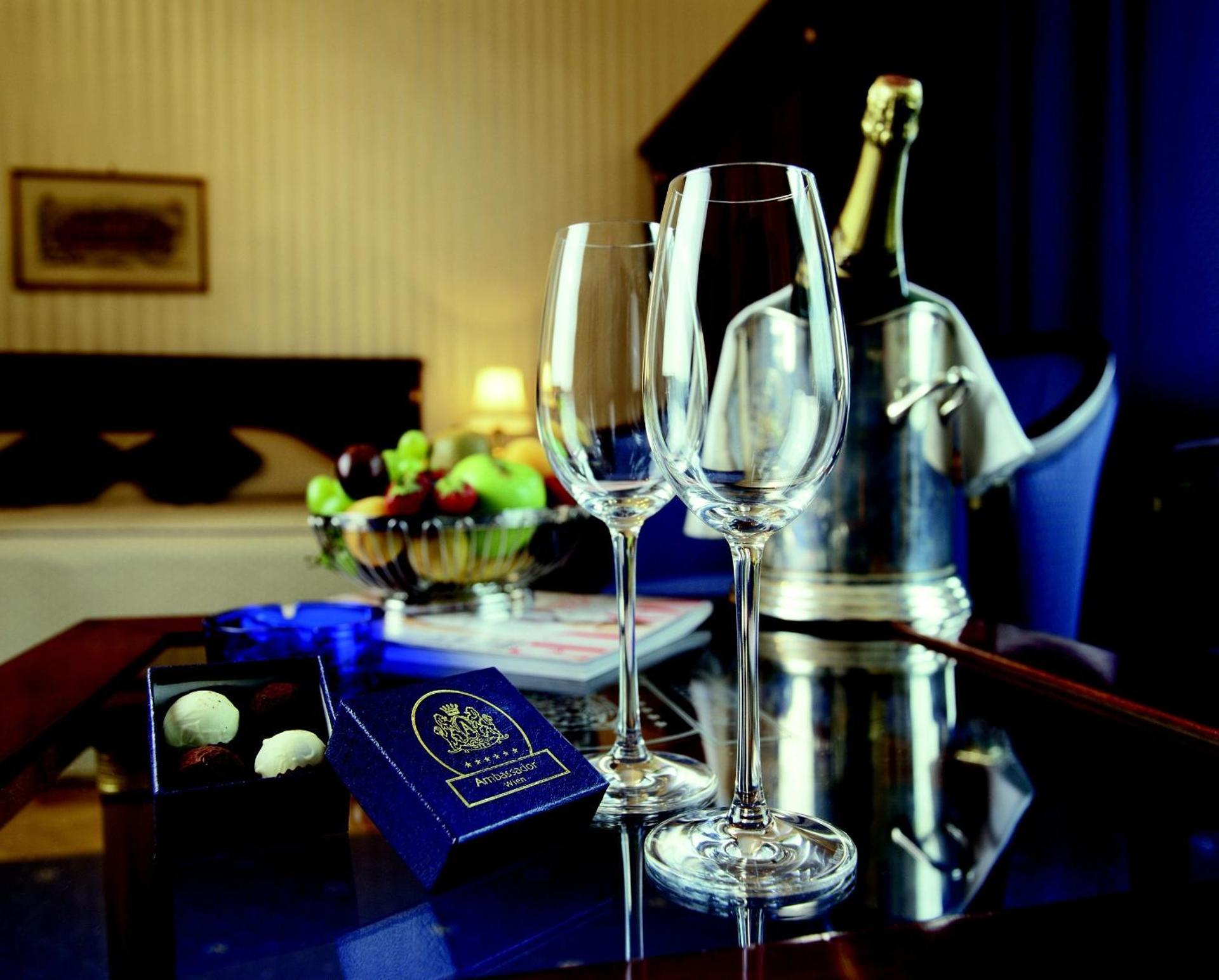 Hotel Ambassador - Photo 32