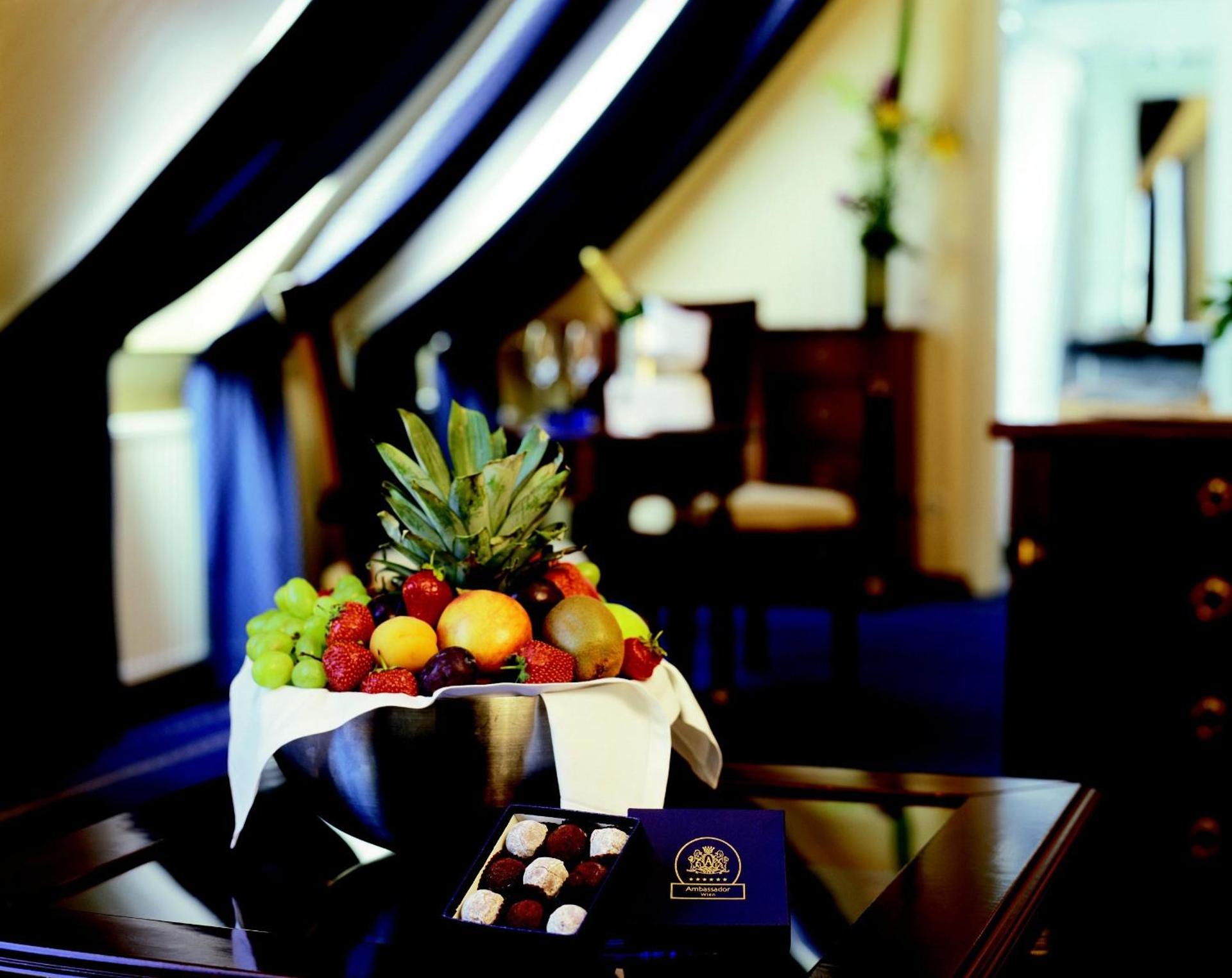 Hotel Ambassador - Photo 27