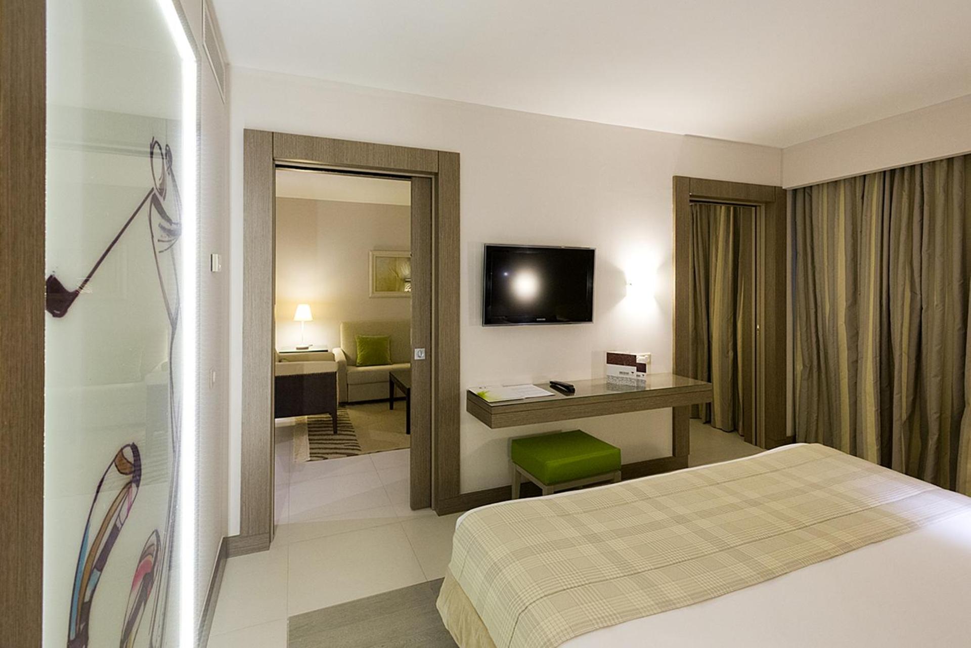 Golf Royal Hotel - Photo 34