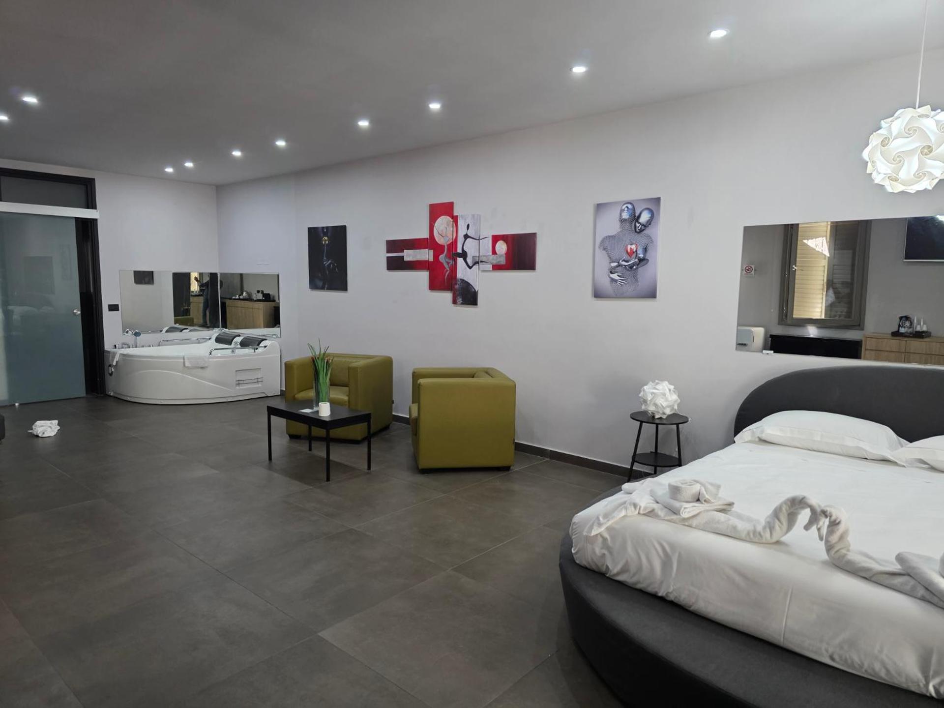 Smart Hotel - Photo 24