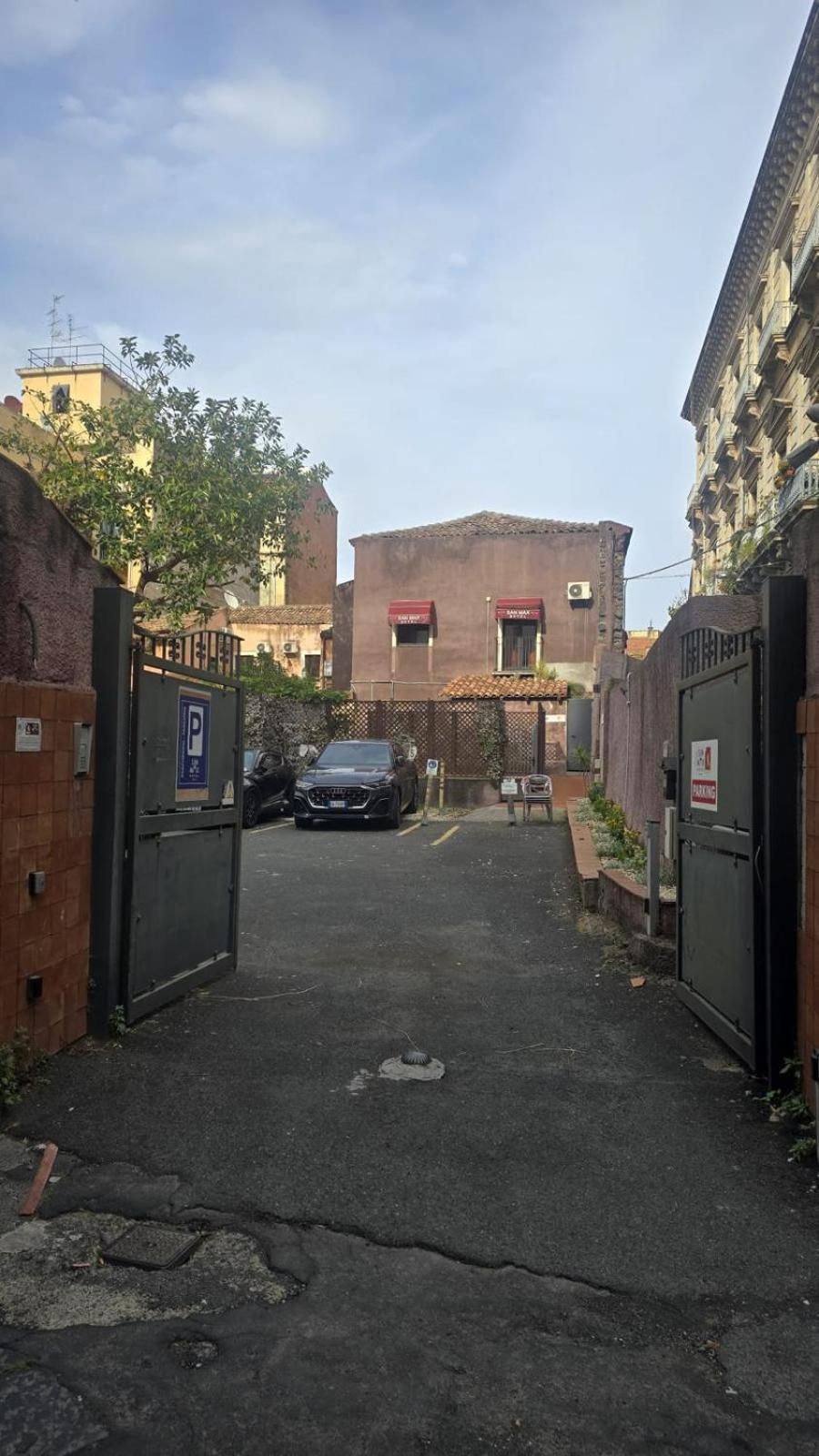 San Max Hotel - Photo 16