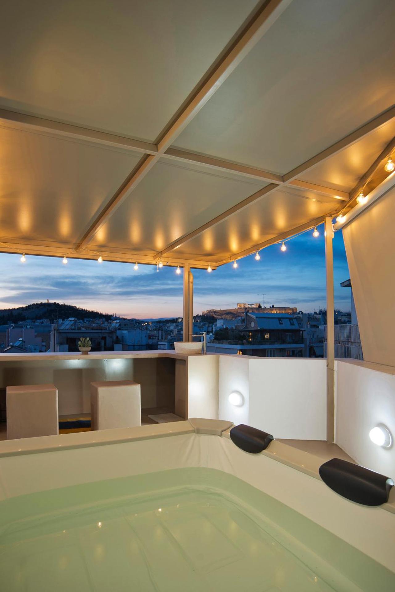 Kary's Acropolis View Luxury 2BR, 2 BA, Jacuzzi - Photo 7