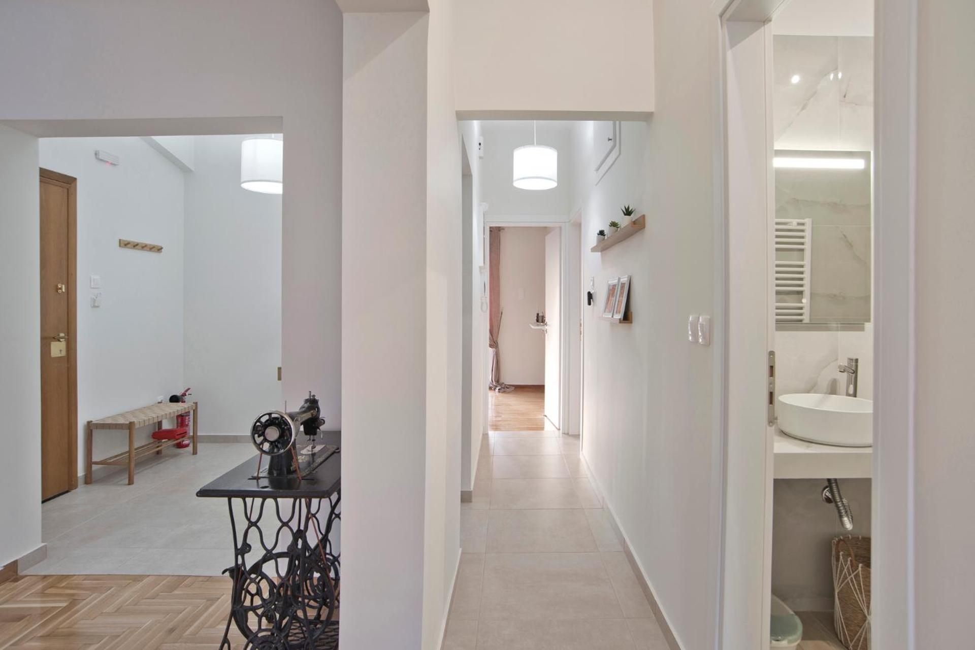 Kary's Acropolis View Luxury 2BR, 2 BA, Jacuzzi - Photo 55