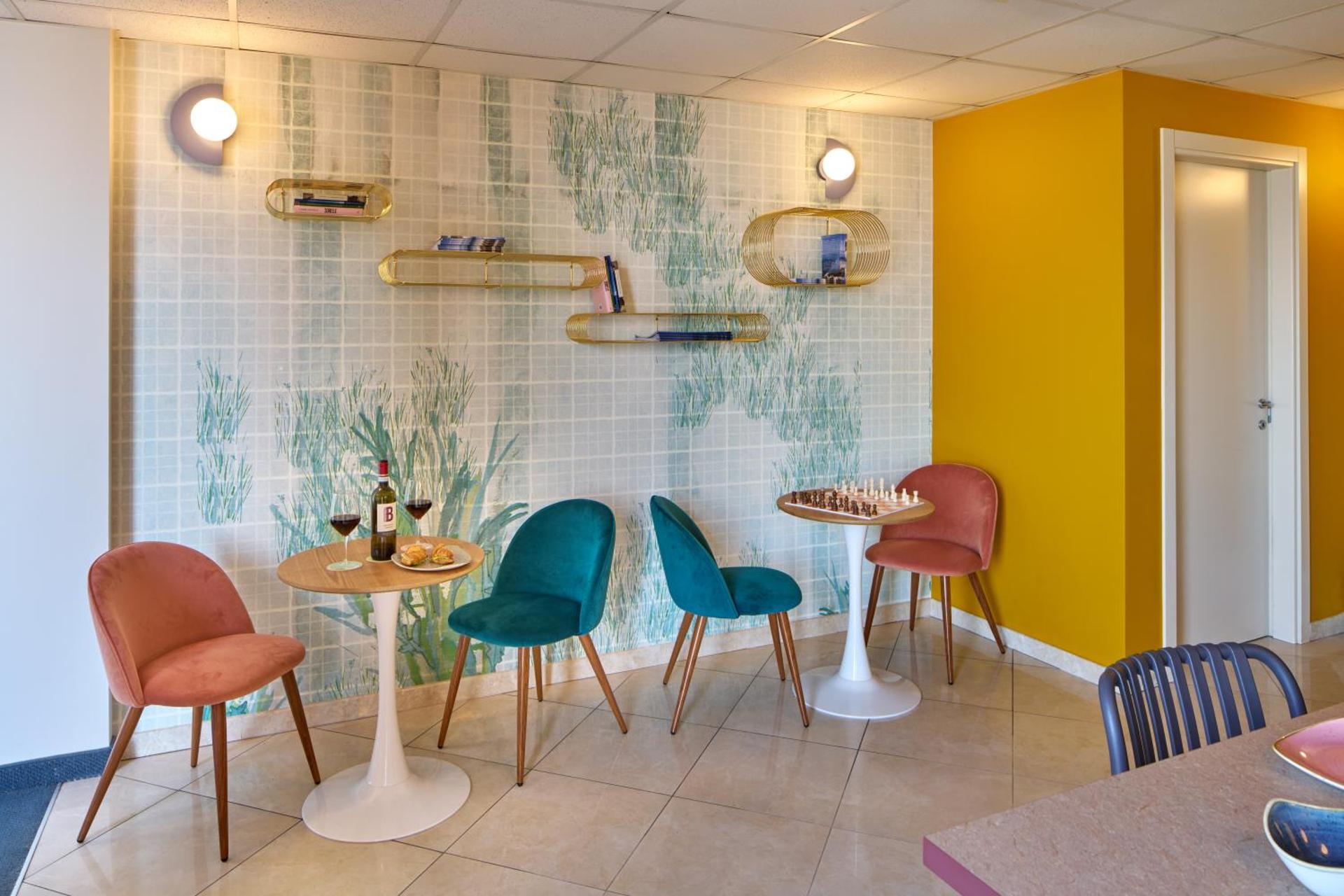 La Vista Postcard Hotel - Photo 25