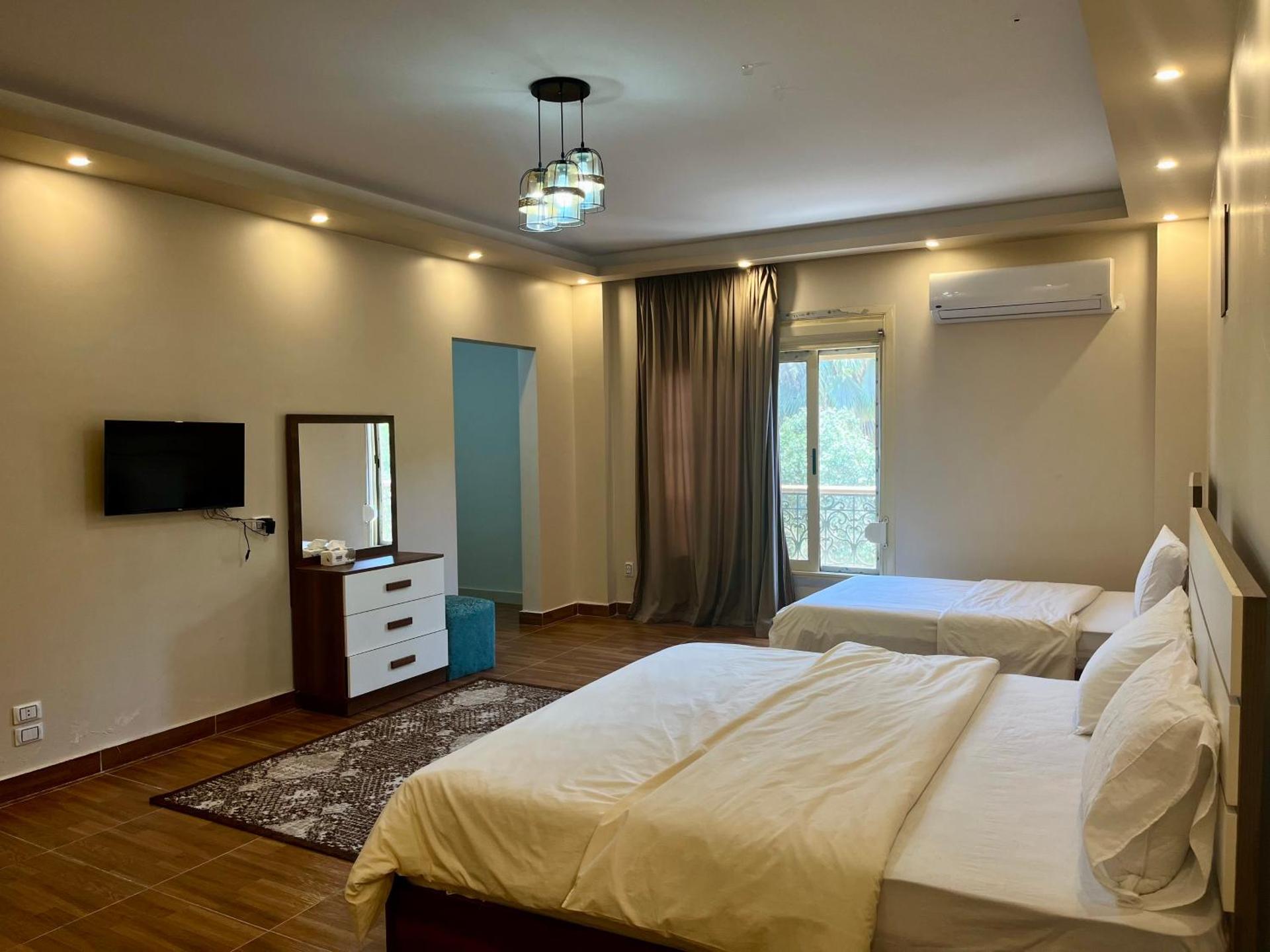 Luca Pyramids Inn - Photo 26