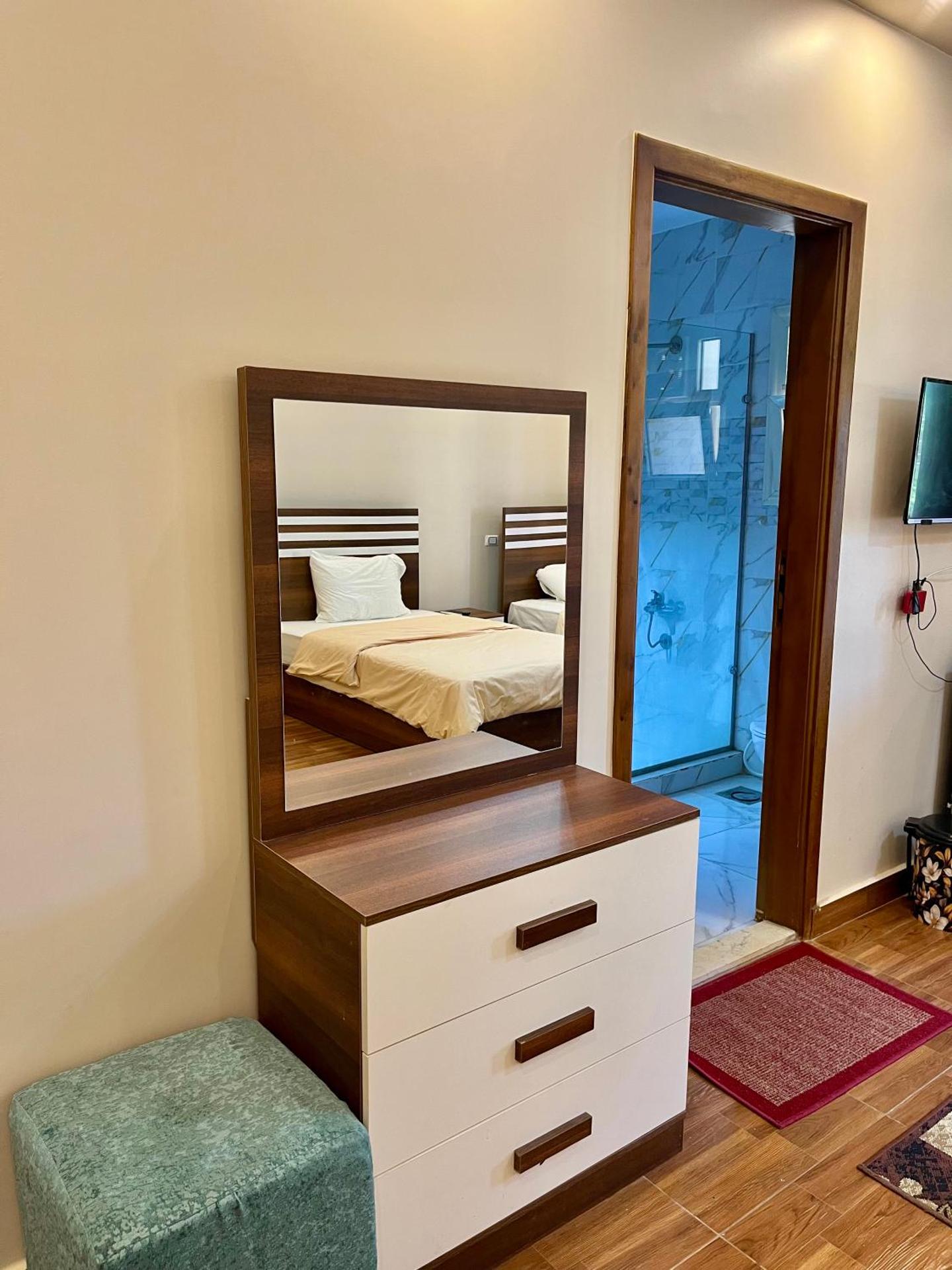 Luca Pyramids Inn - Photo 34