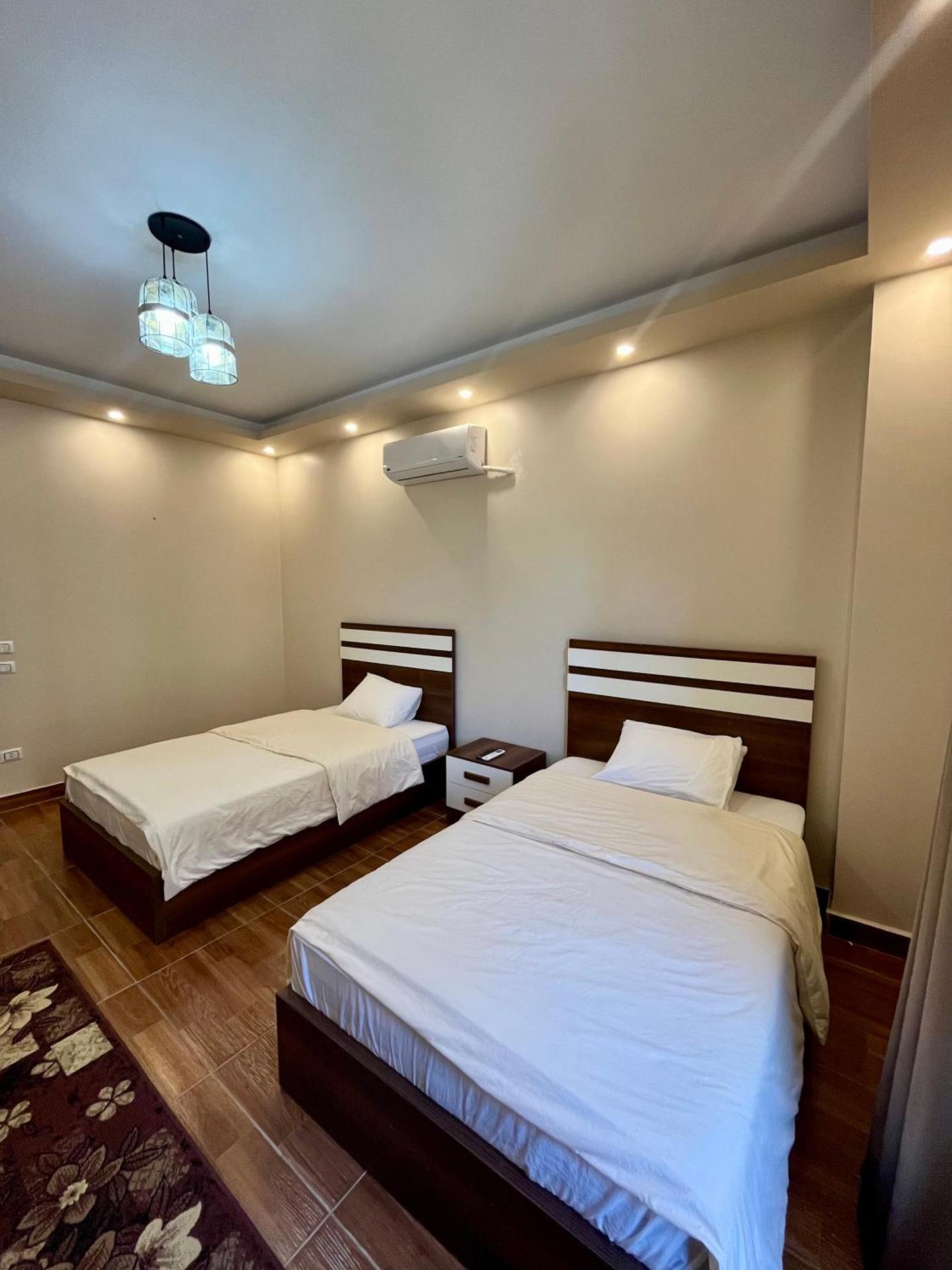 Luca Pyramids Inn - Photo 31