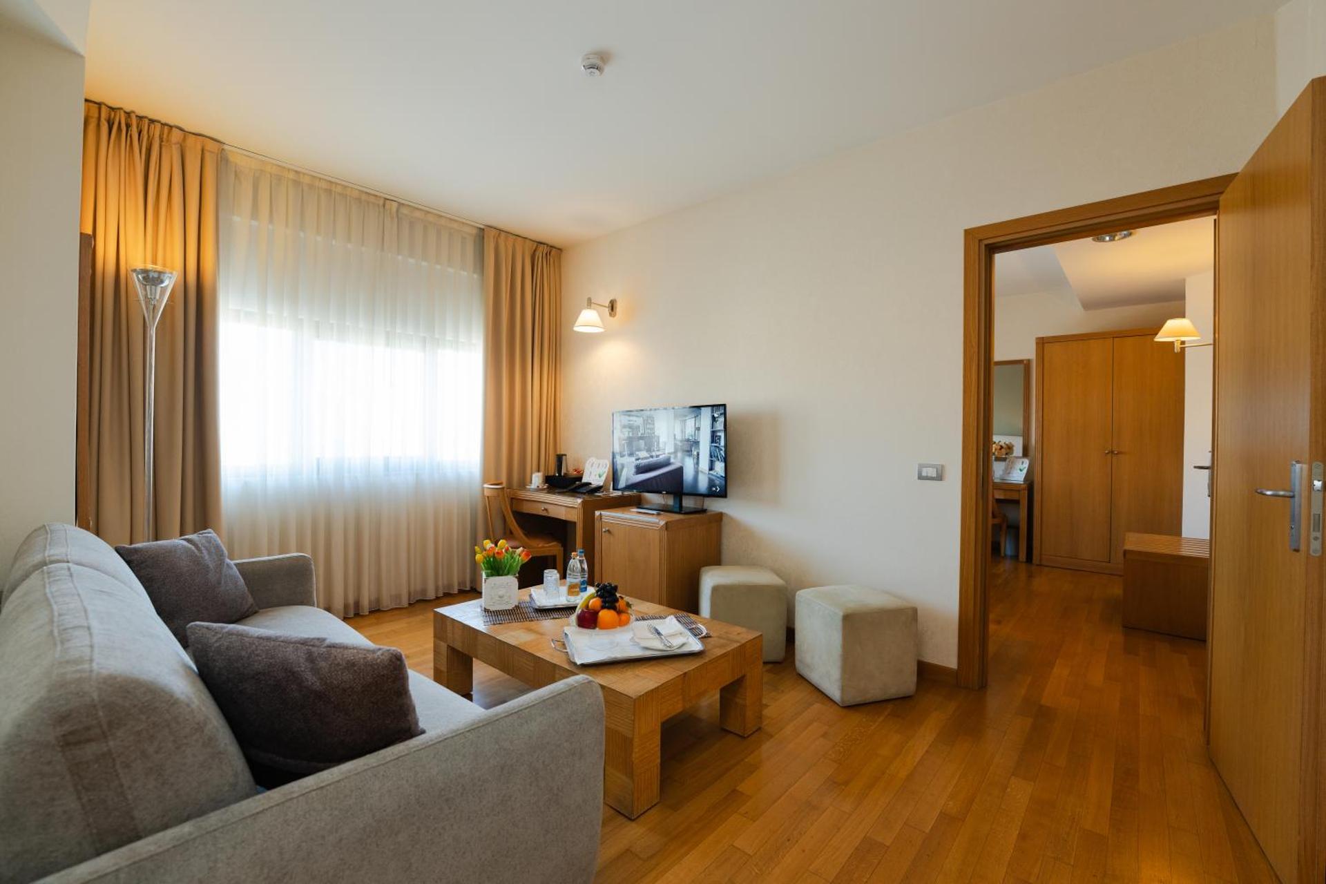 Hotel Touring - Photo 54