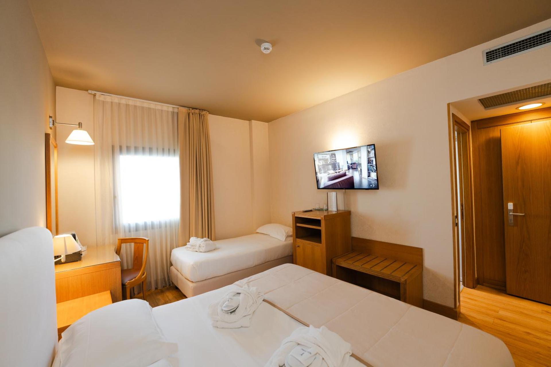 Hotel Touring - Photo 45