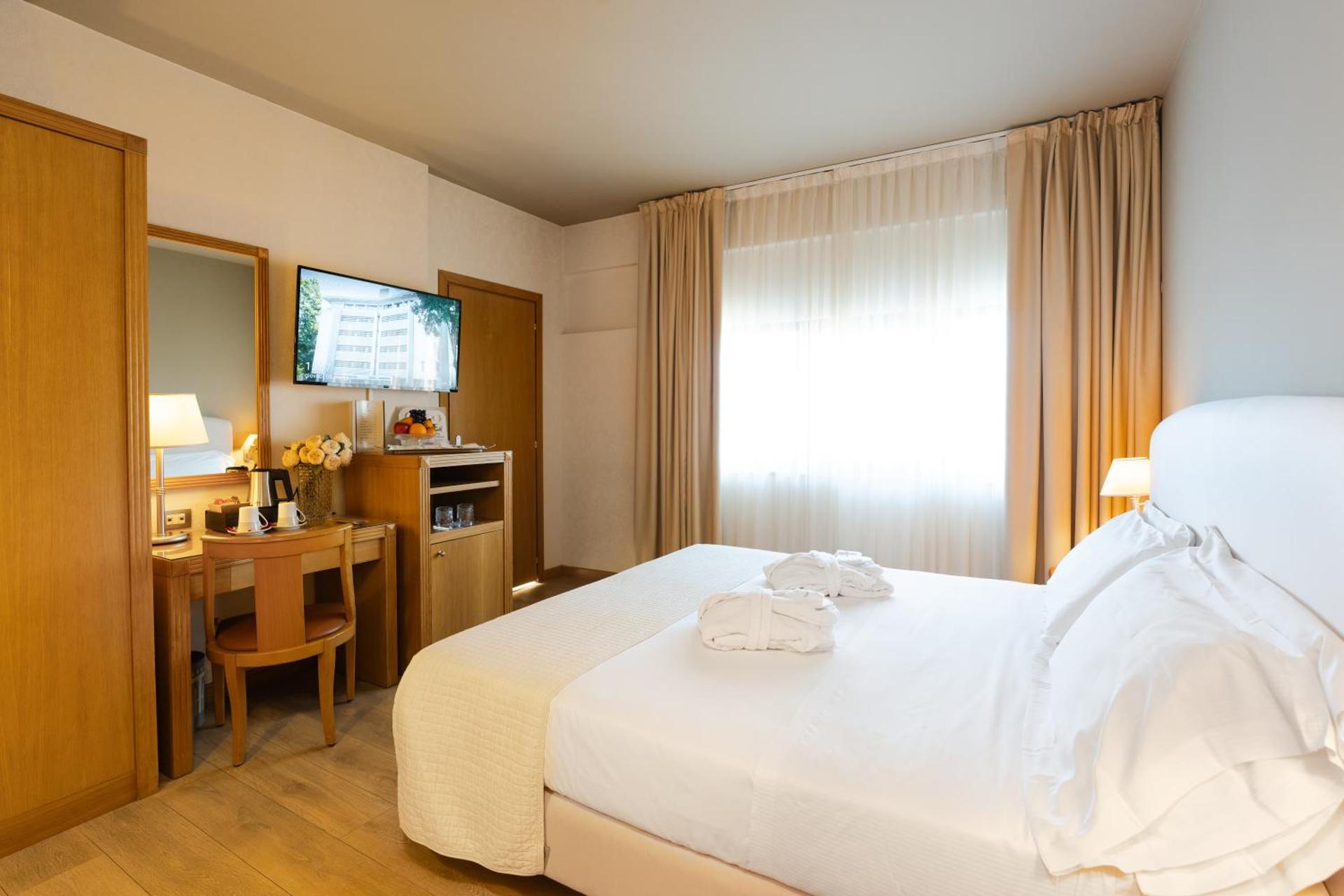 Hotel Touring - Photo 29