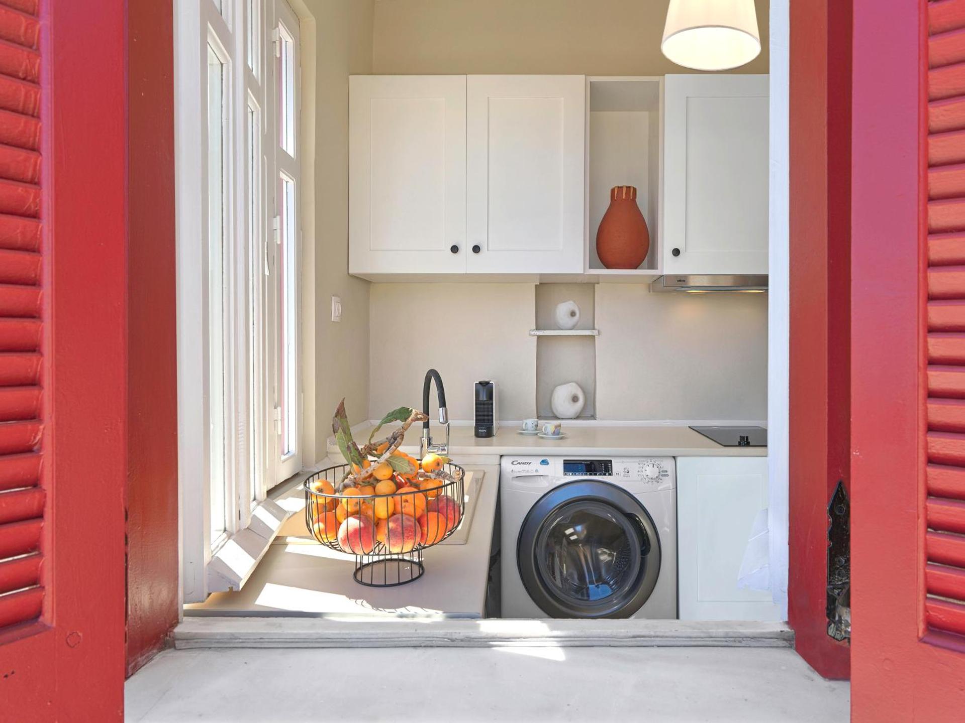 The Acropolis Window - Photo 96