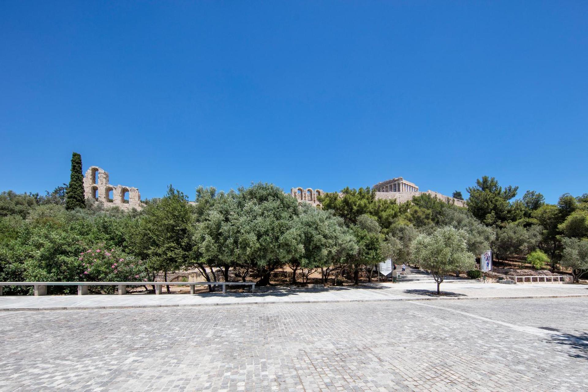 The Acropolis Window - Photo 9