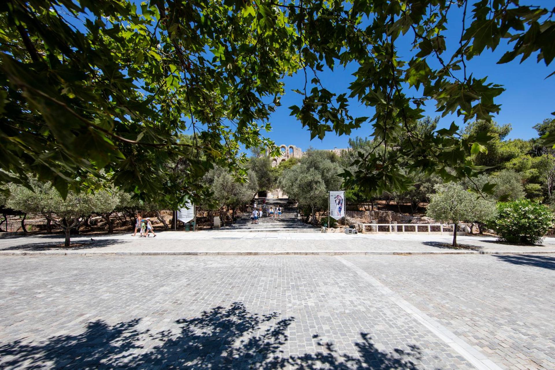 The Acropolis Window - Photo 17