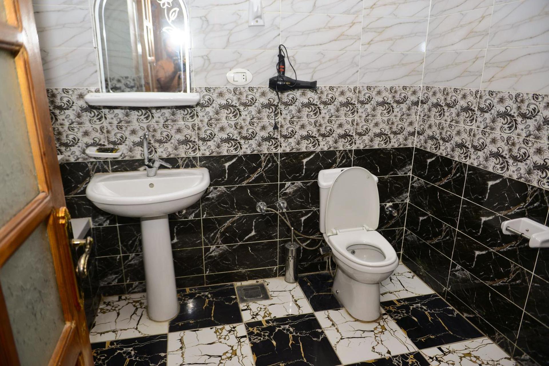 Flamingo Memnon Guest House - Photo 35