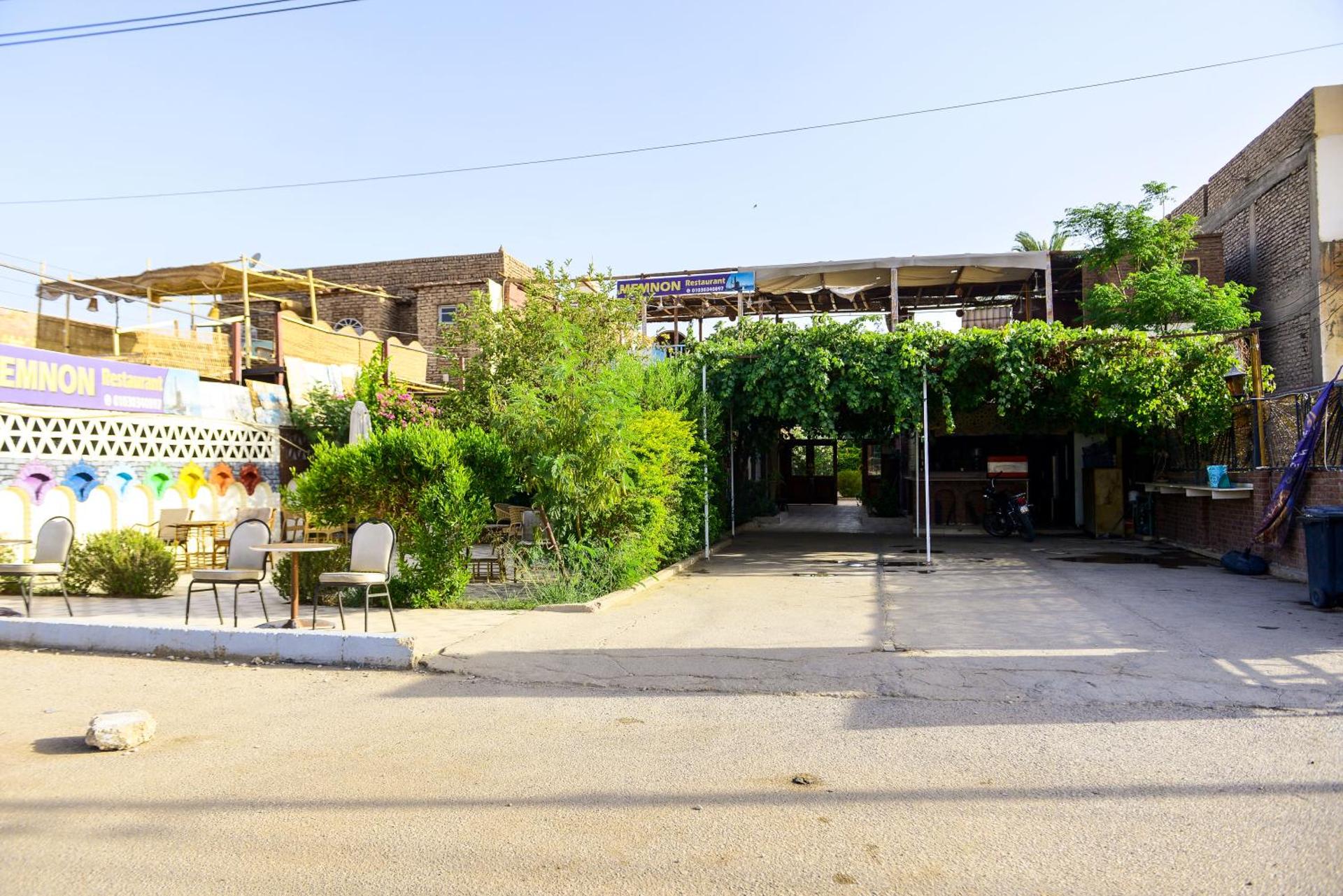 Flamingo Memnon Guest House - Photo 100