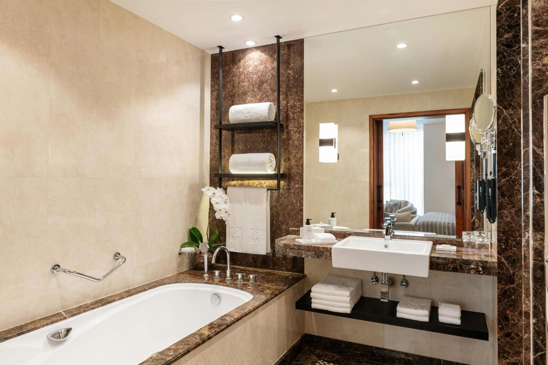 Grosvenor House, a Luxury Collection Hotel, Dubai - Photo 31