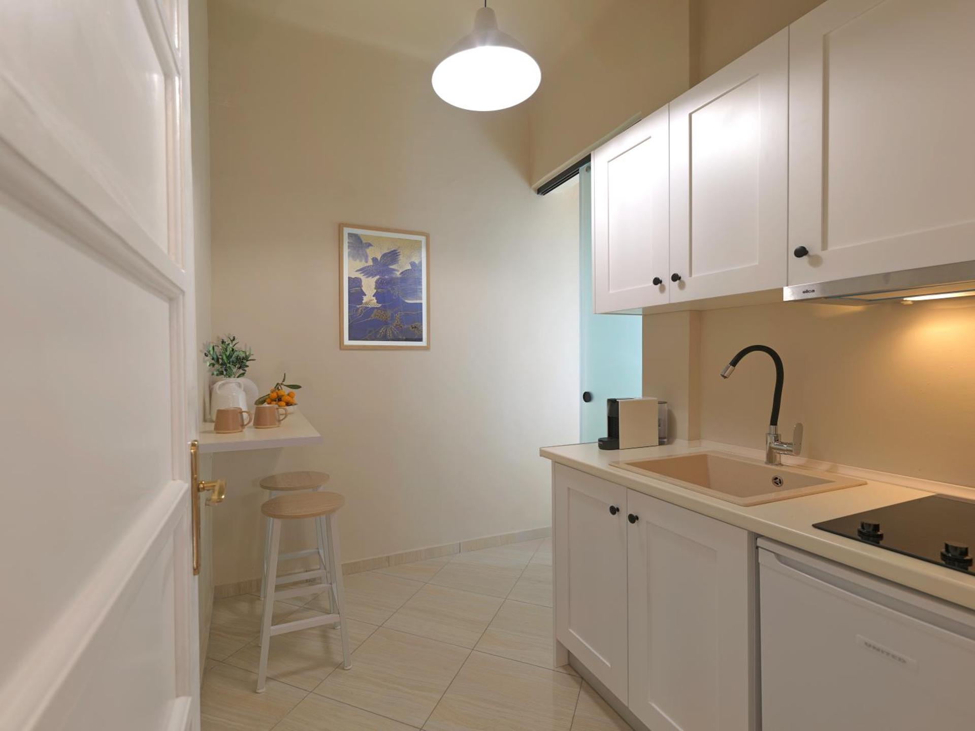 The Acropolis Window - Photo 32