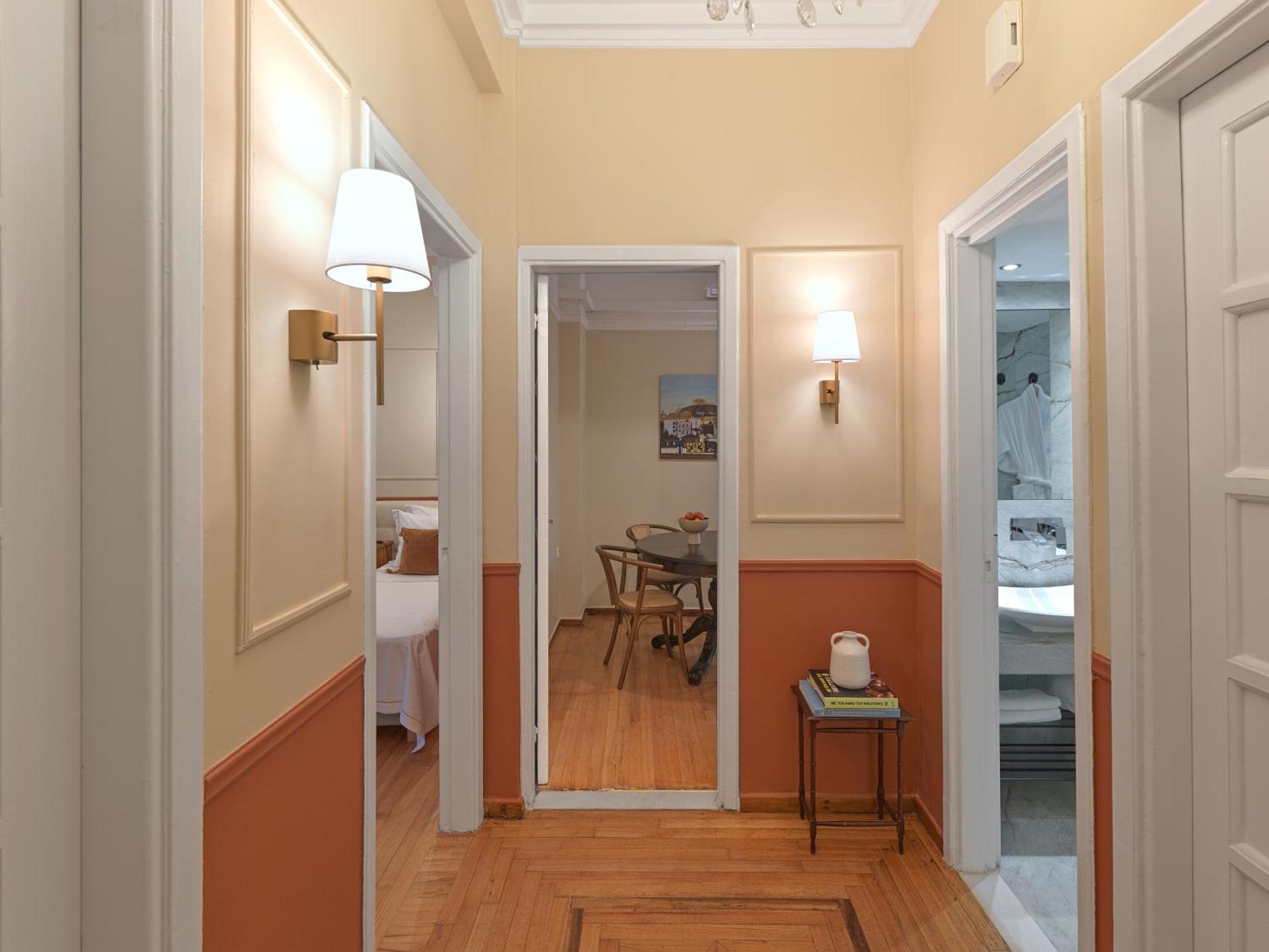 The Acropolis Window - Photo 31