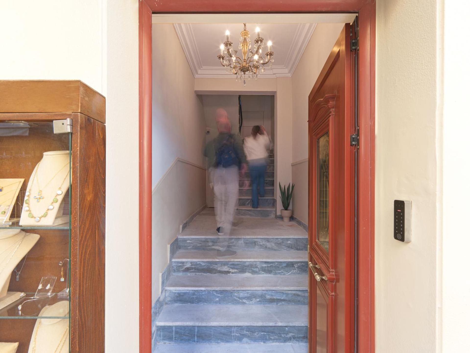 The Acropolis Window - Photo 38