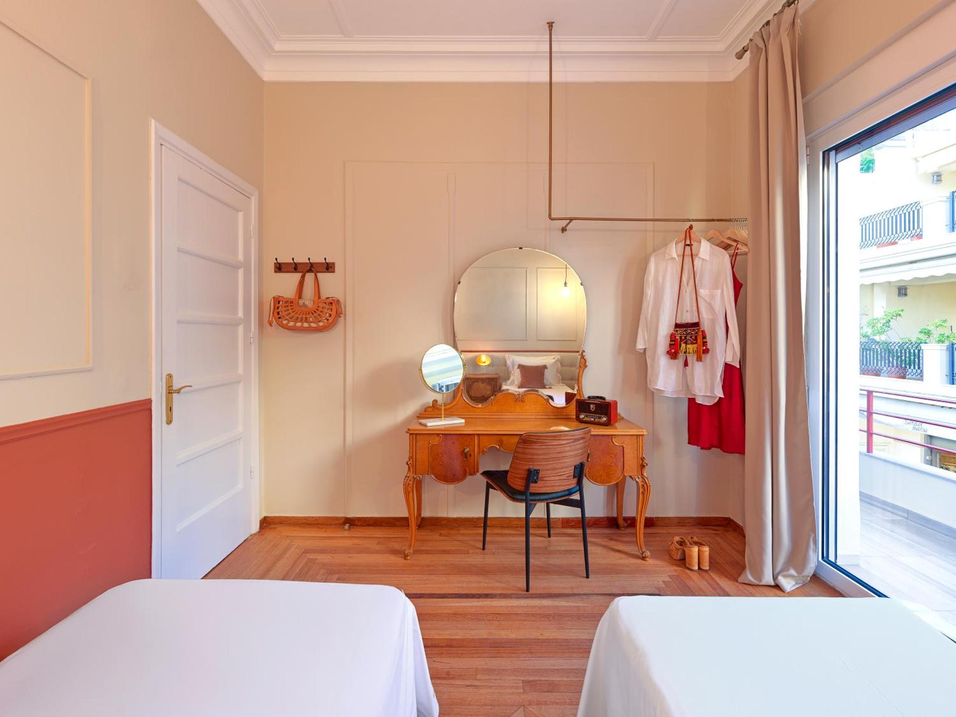 The Acropolis Window - Photo 5