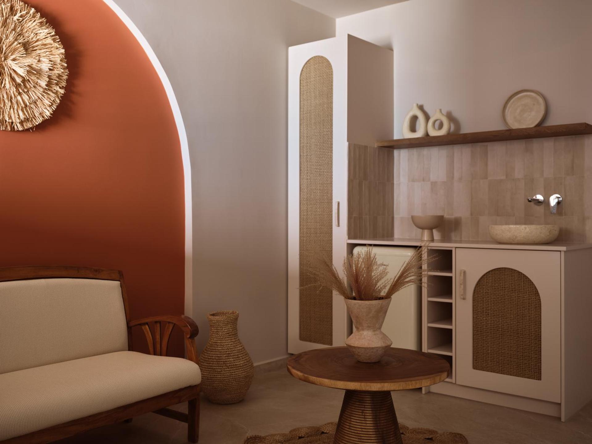 Ammonites Beachfront Rooms & Suites - Photo 2