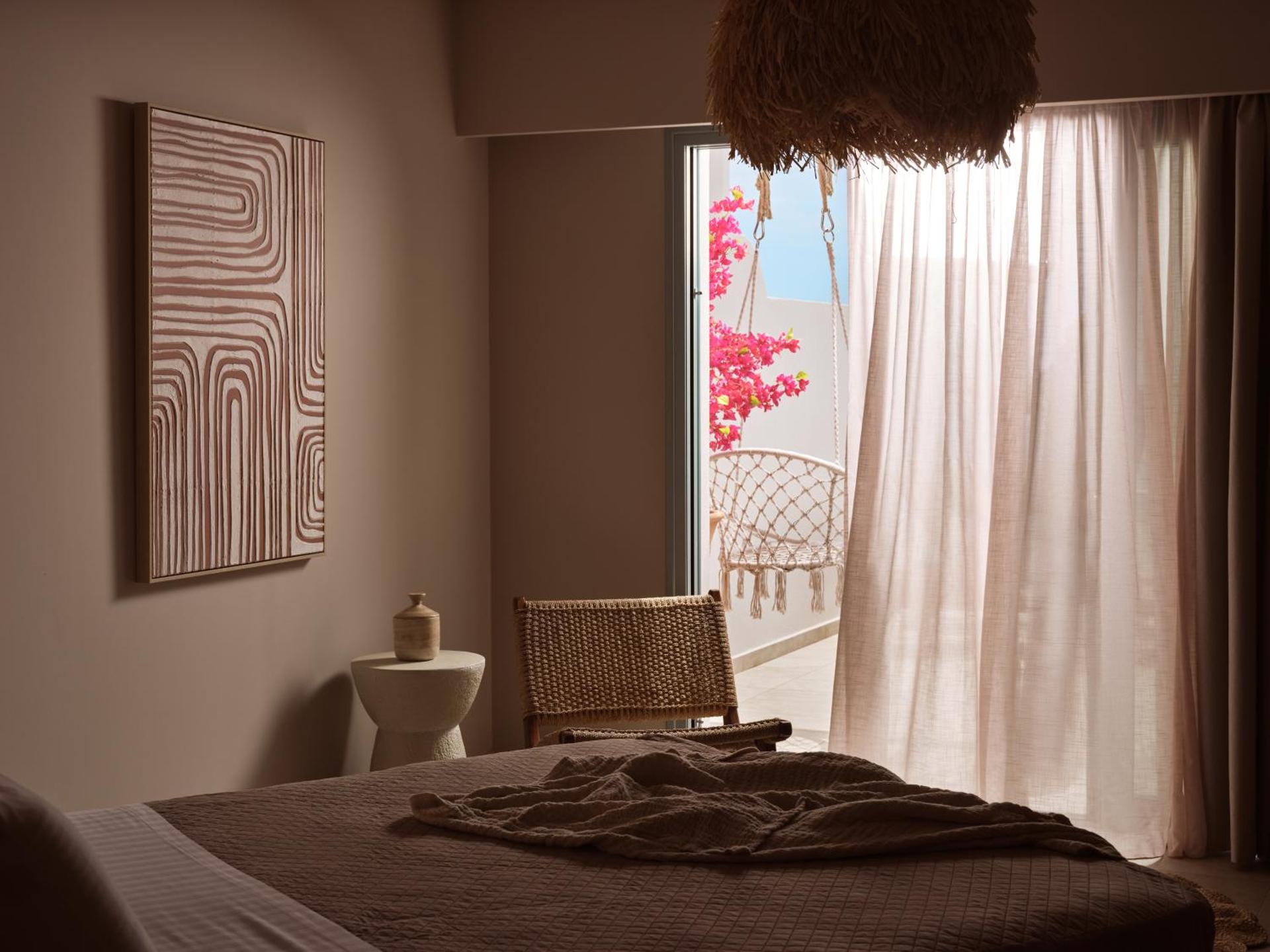 Ammonites Beachfront Rooms & Suites - Photo 30