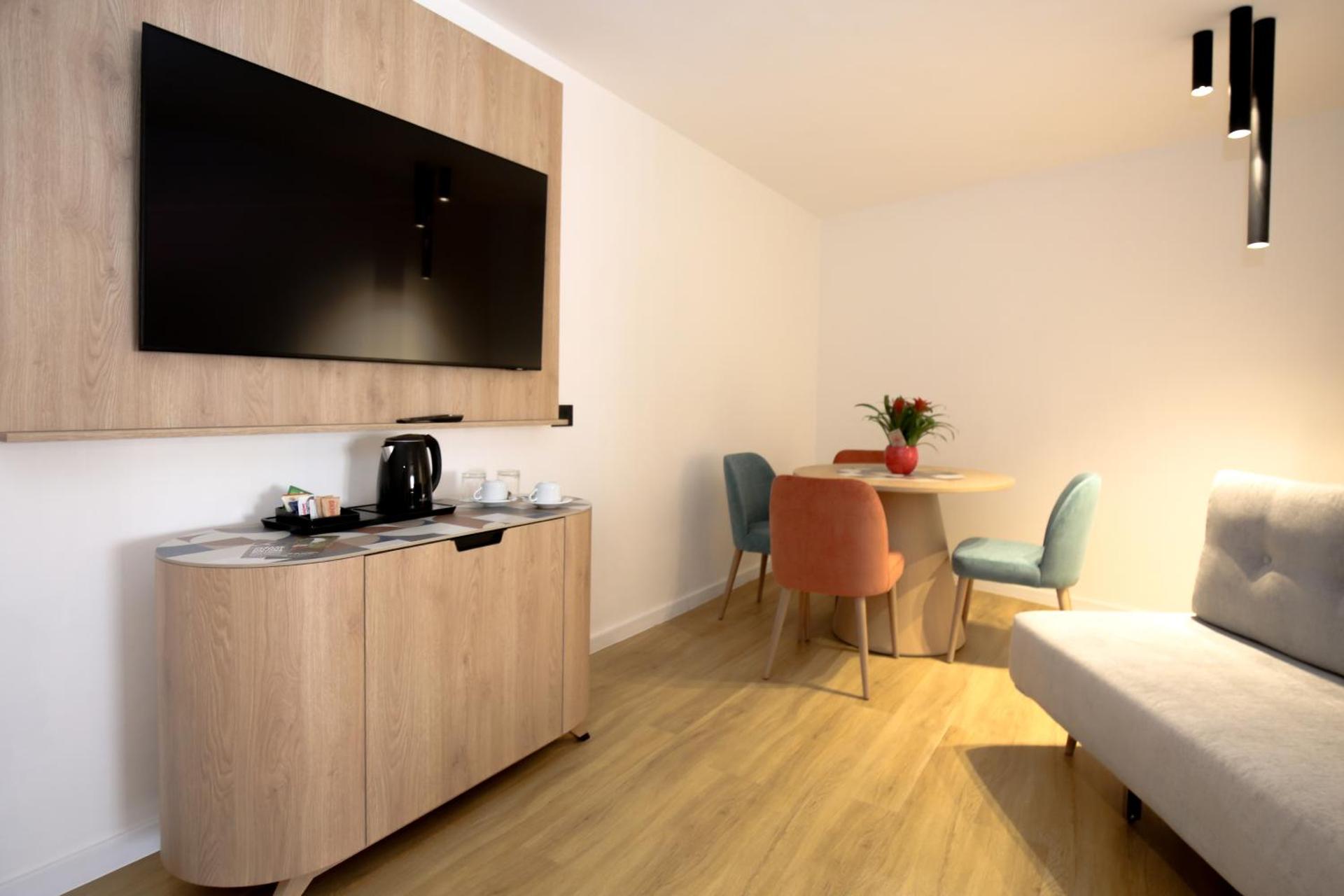 Hotel Poseidon - Photo 25