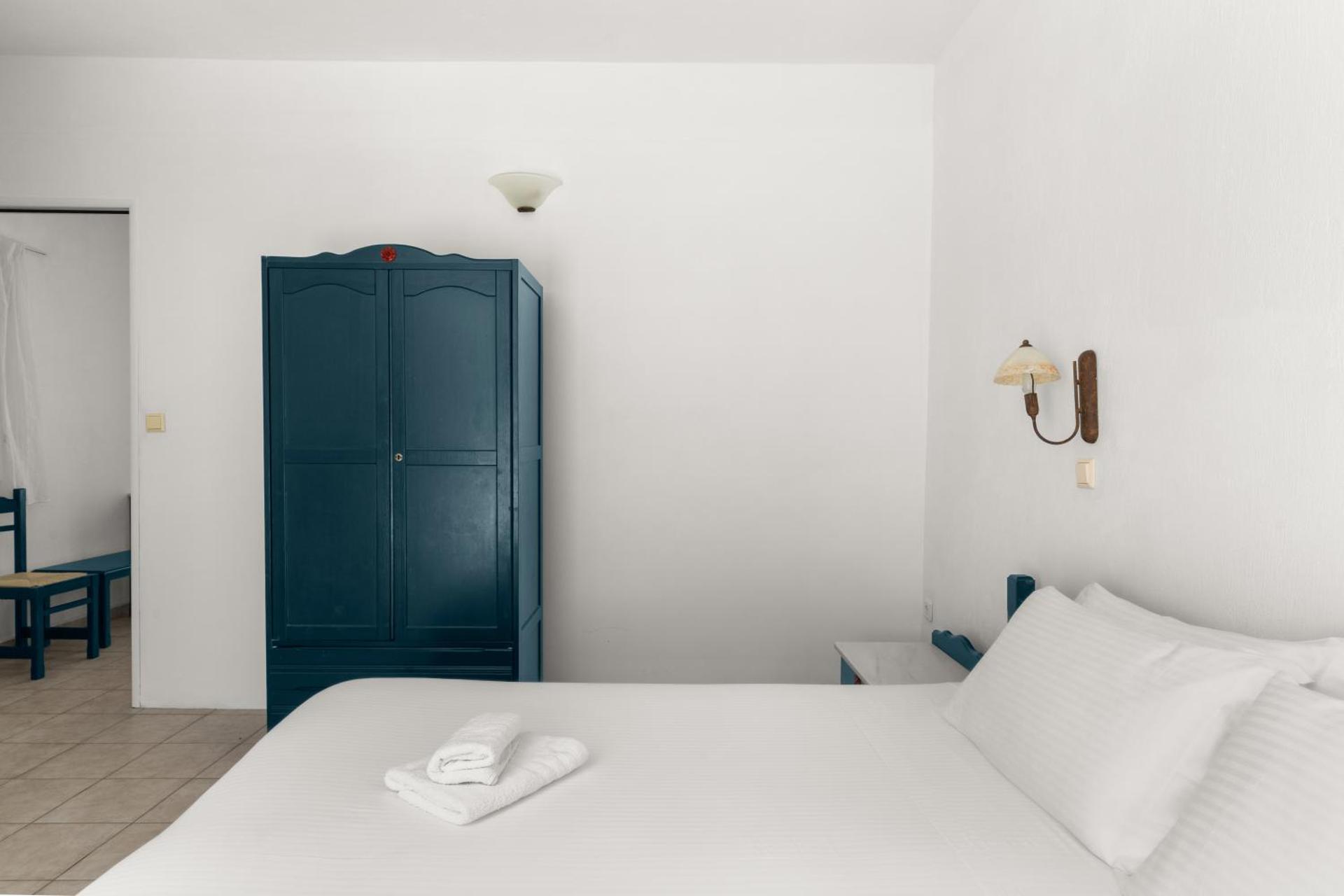 Paros Inn Seafront - Photo 42