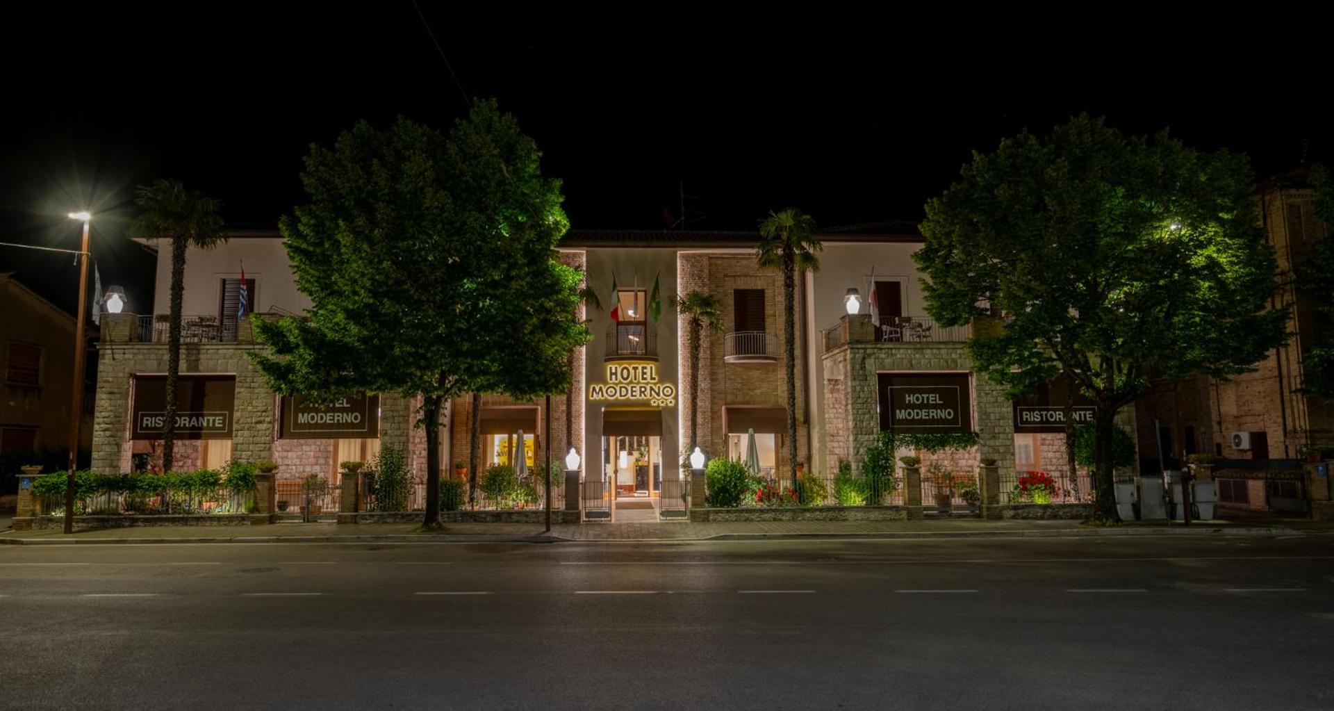 Hotel Moderno - Photo 22