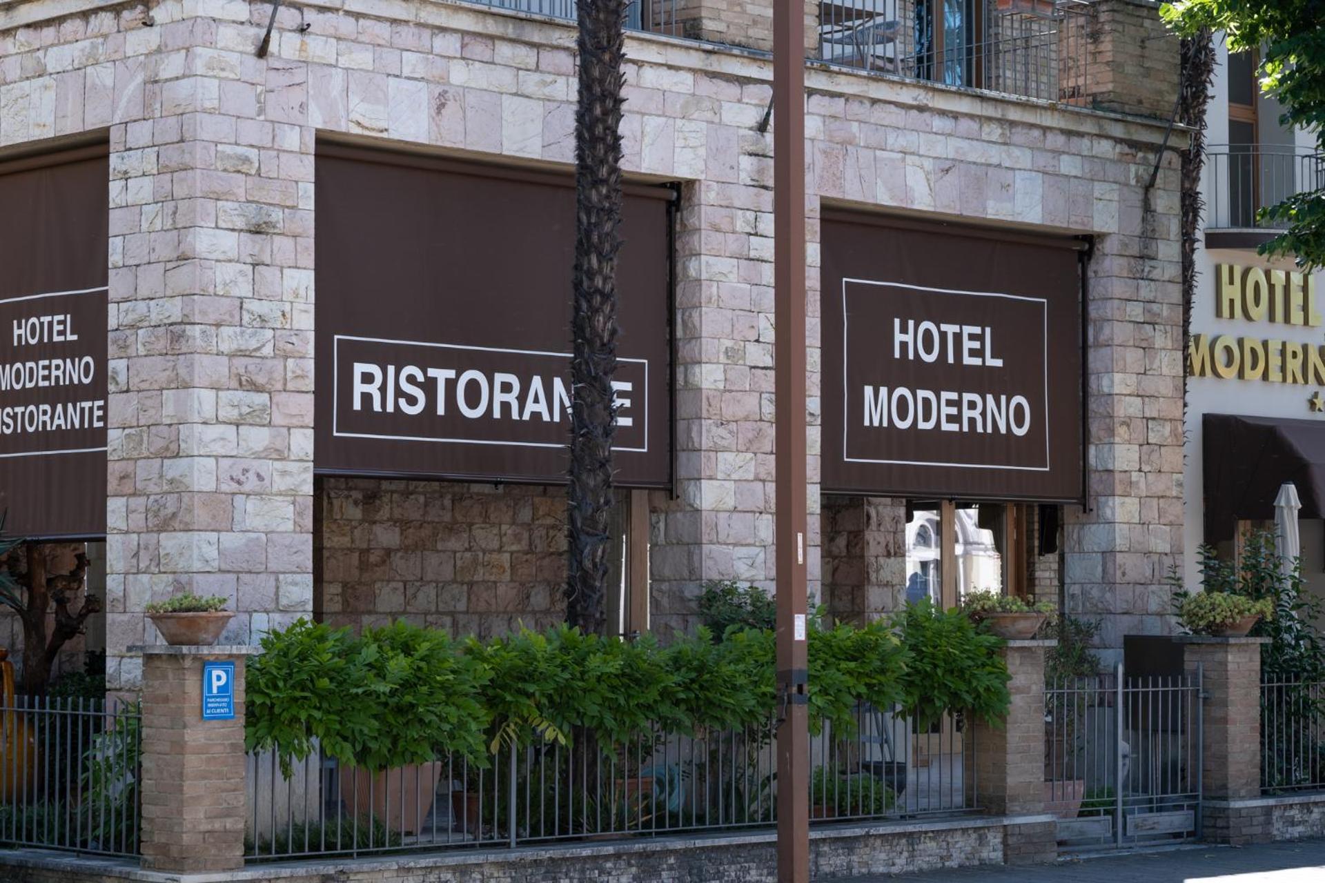 Hotel Moderno - Photo 28