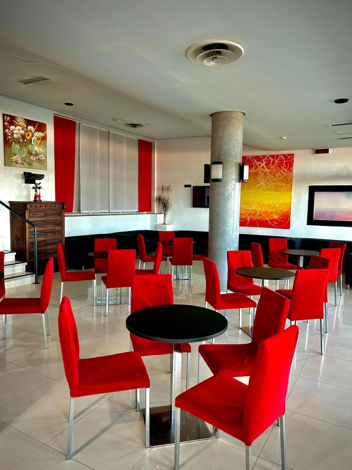 Hotel Sacramora - Photo 20