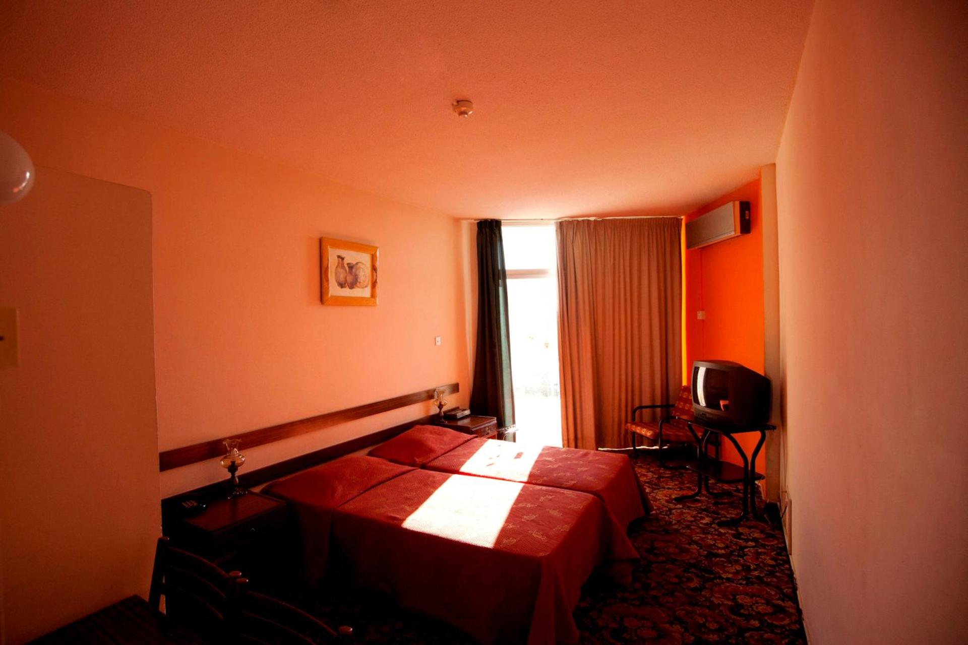 Sylva Hotel - Photo 6