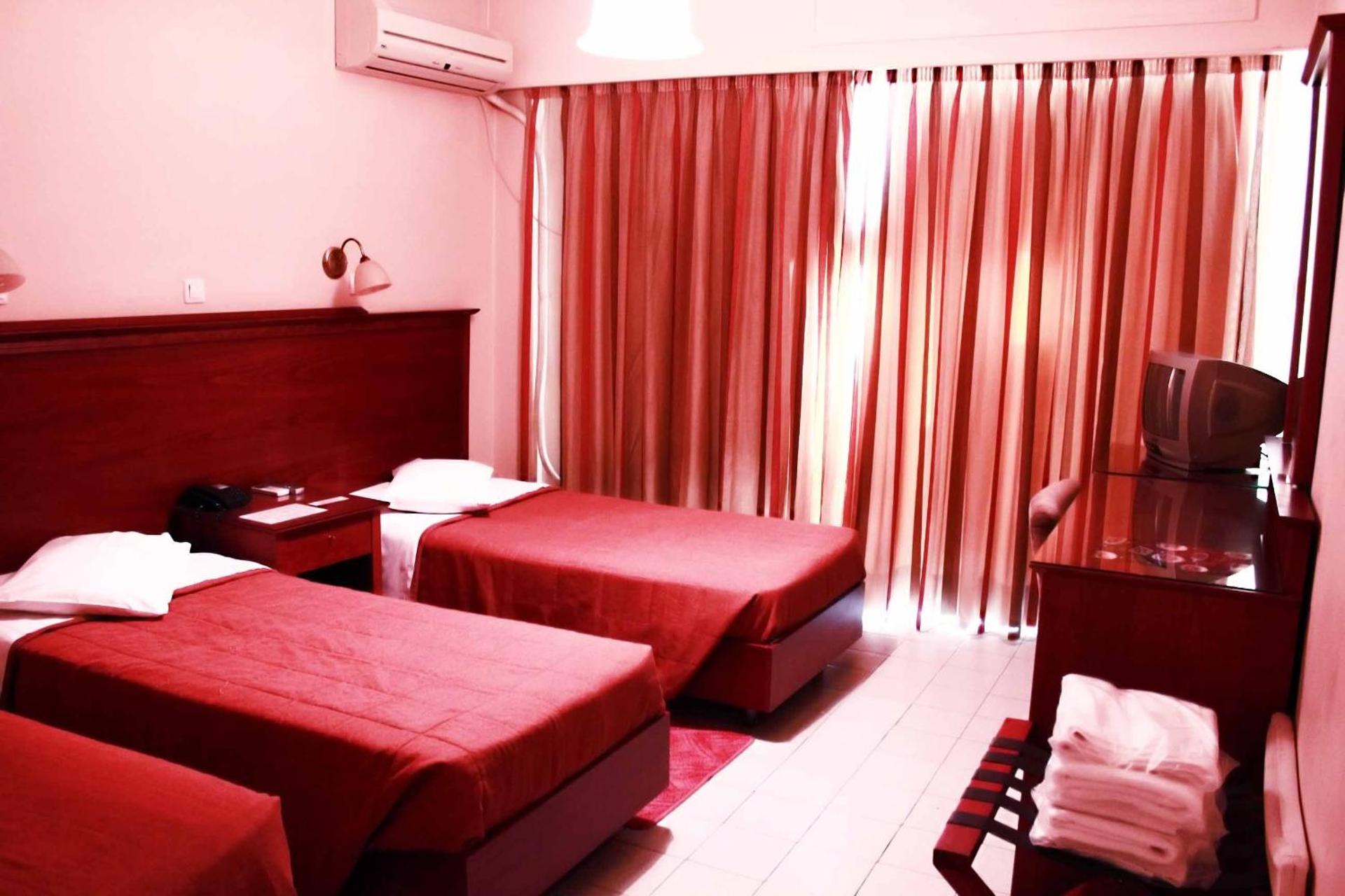 Apollo Hotel - Photo 2