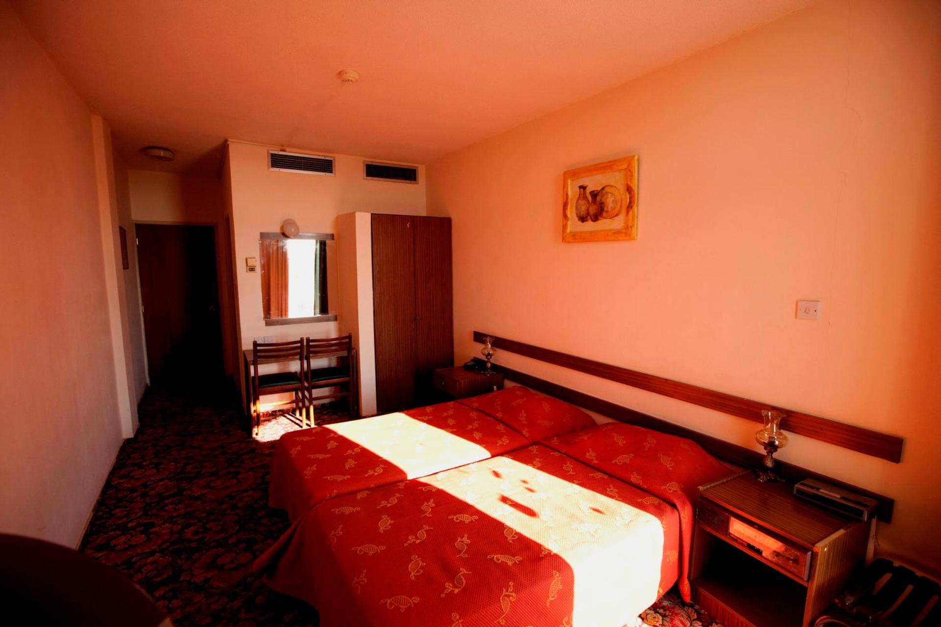 Sylva Hotel - Photo 4