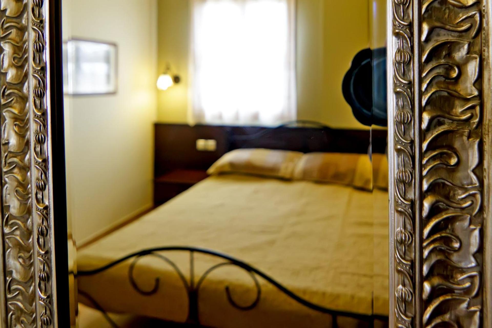 Minos Pension - Photo 9