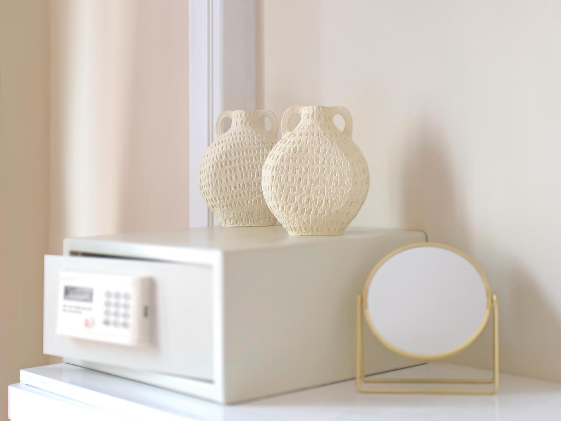 The Acropolis Window - Photo 89