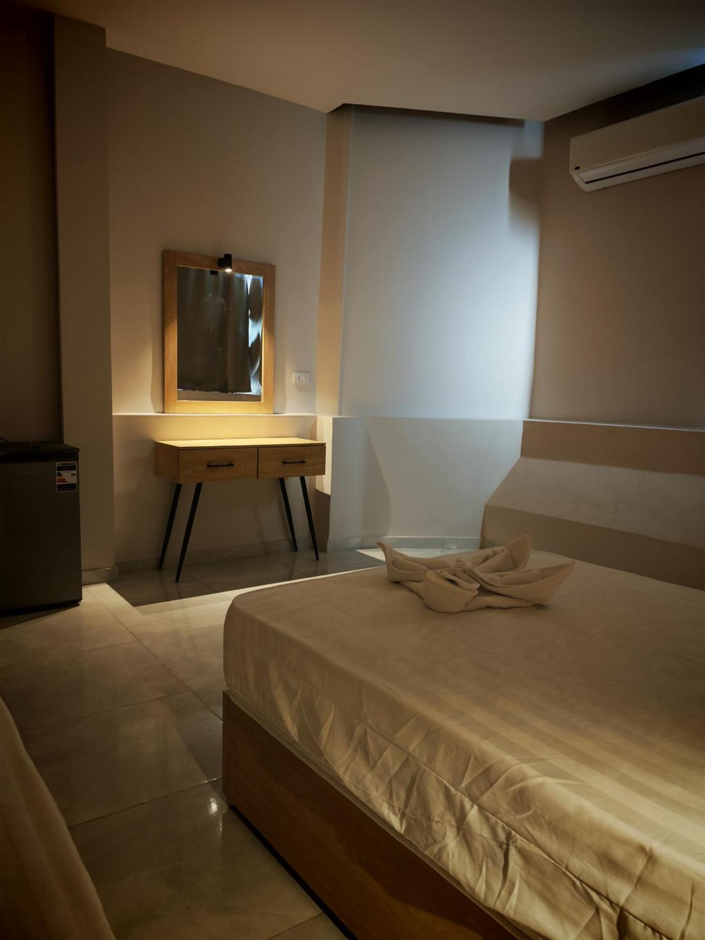 cleopatralife - Photo 75